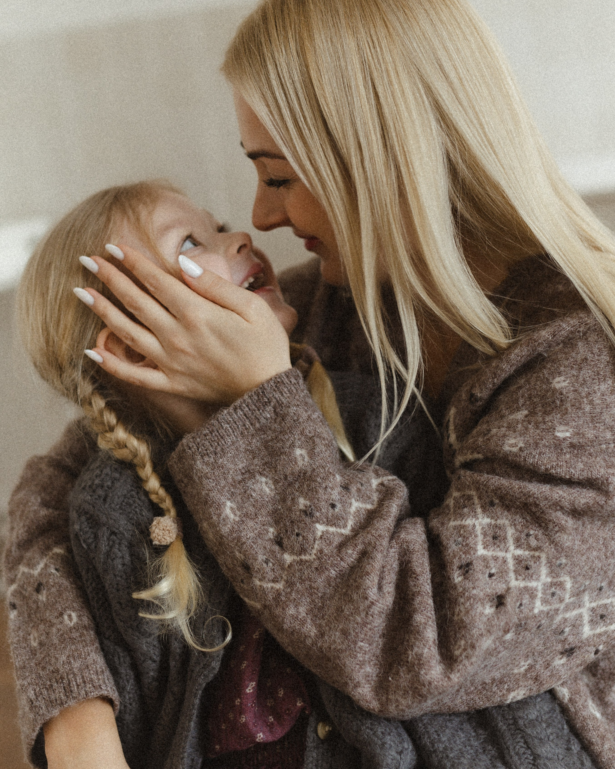Лера Мира и клубничное варенье. Семейный фотограф в Москве Алина Савченко