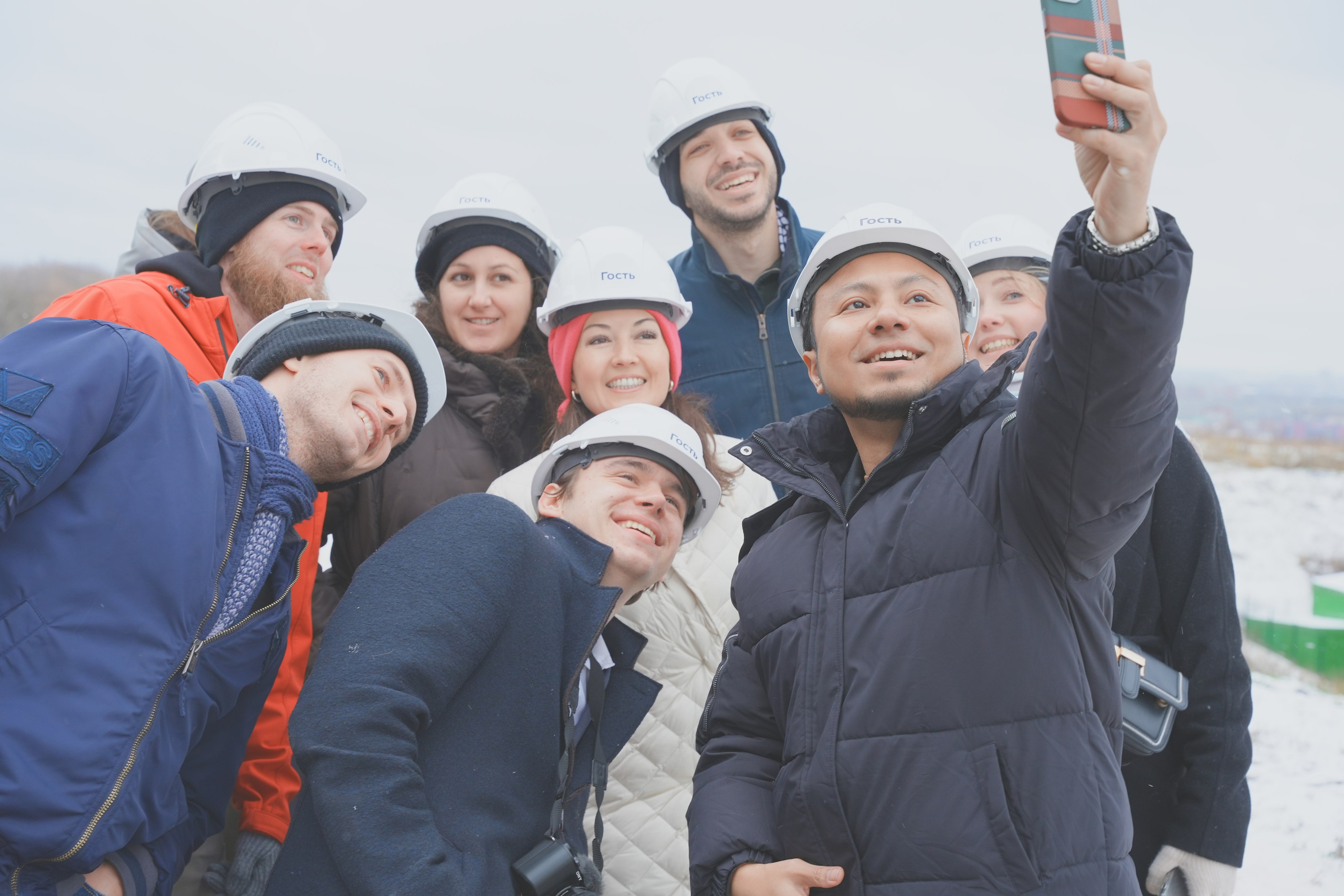 Экскурсия для туристов. Уголок фототворчества Никиты Усачева