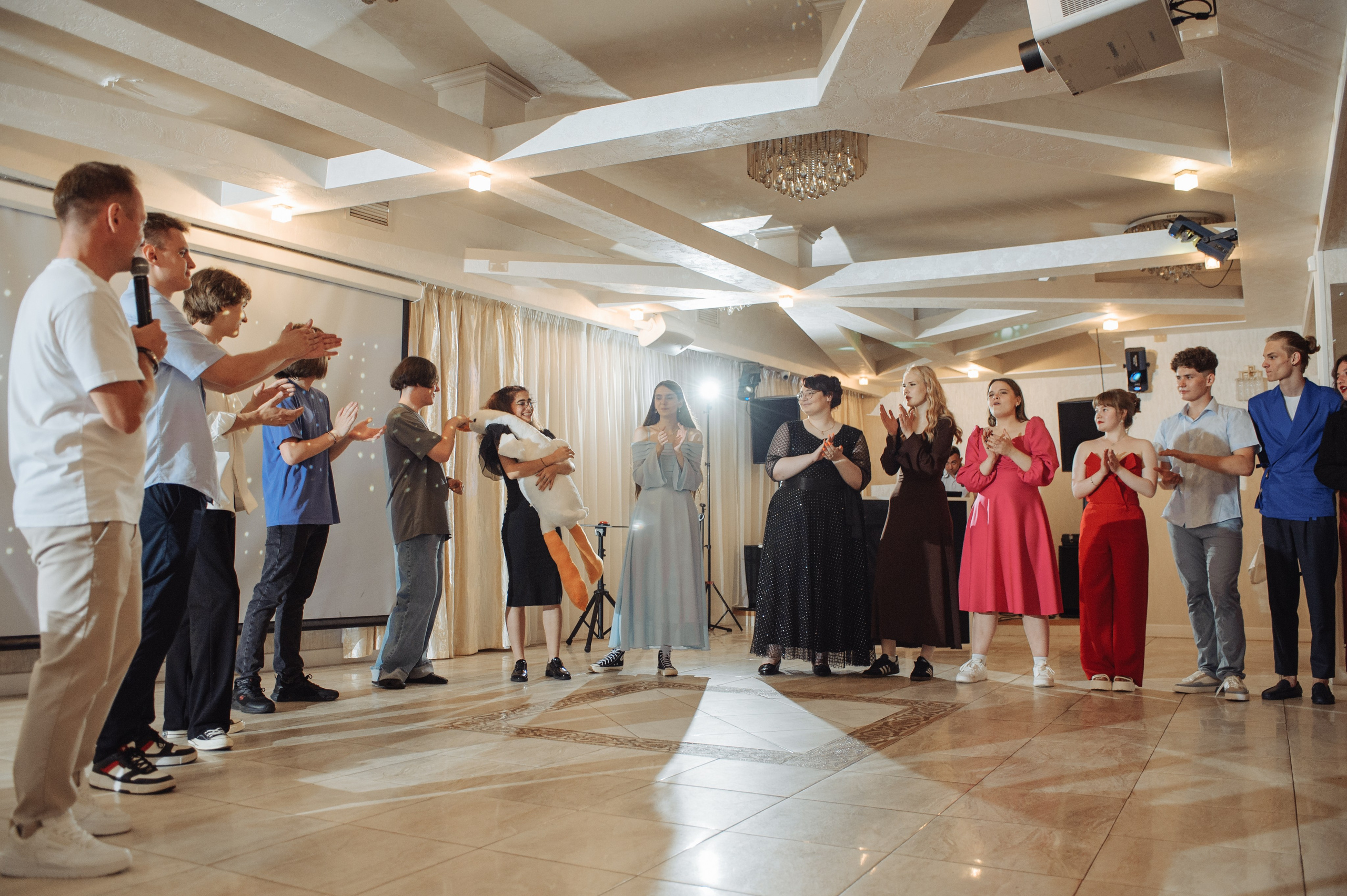 Выпускной 2024. Дмитрий Черяник свадебный и семейный фотограф