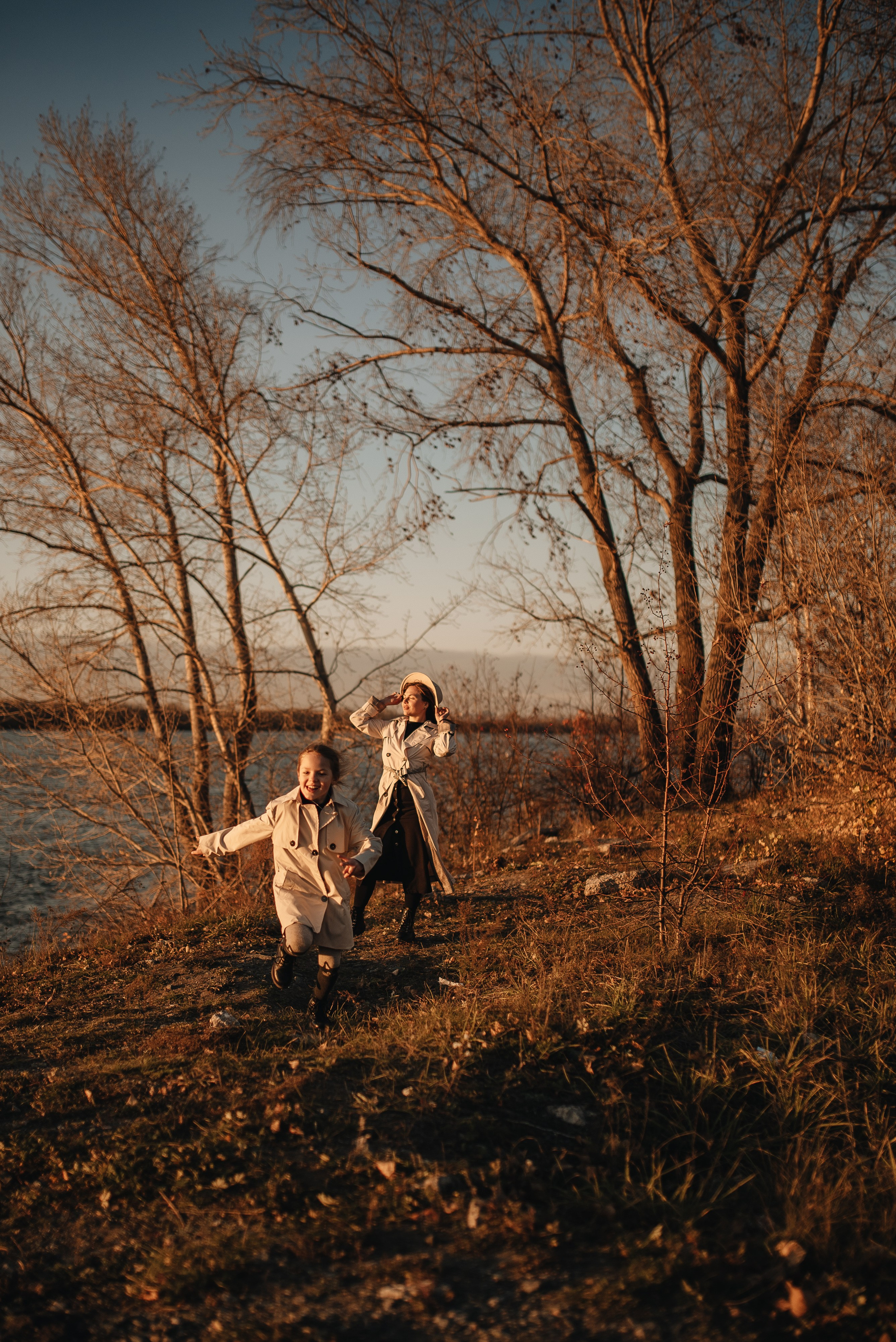 Катя и Варя (маяк). Семейная фотосессия в Новосибирске от фотографа Ольги Коваль