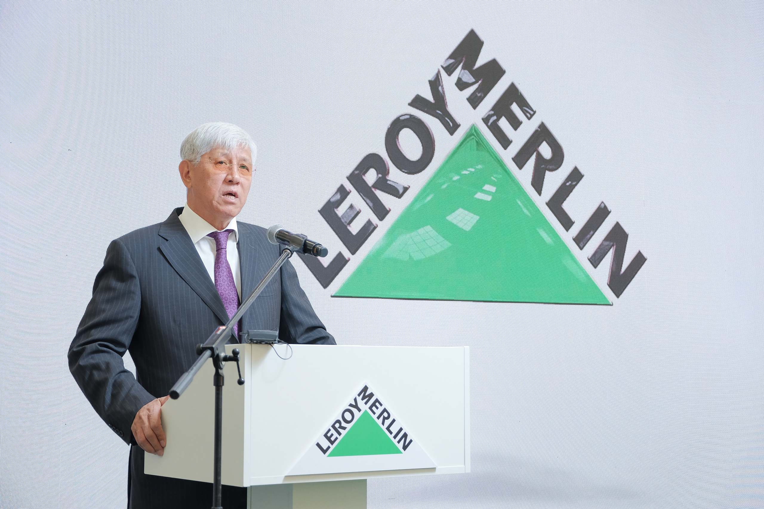 Открытие Леруа Мерлен в Казахстане. Фотограф в Алматы Игорь Заритовский — zaritovskiy.com