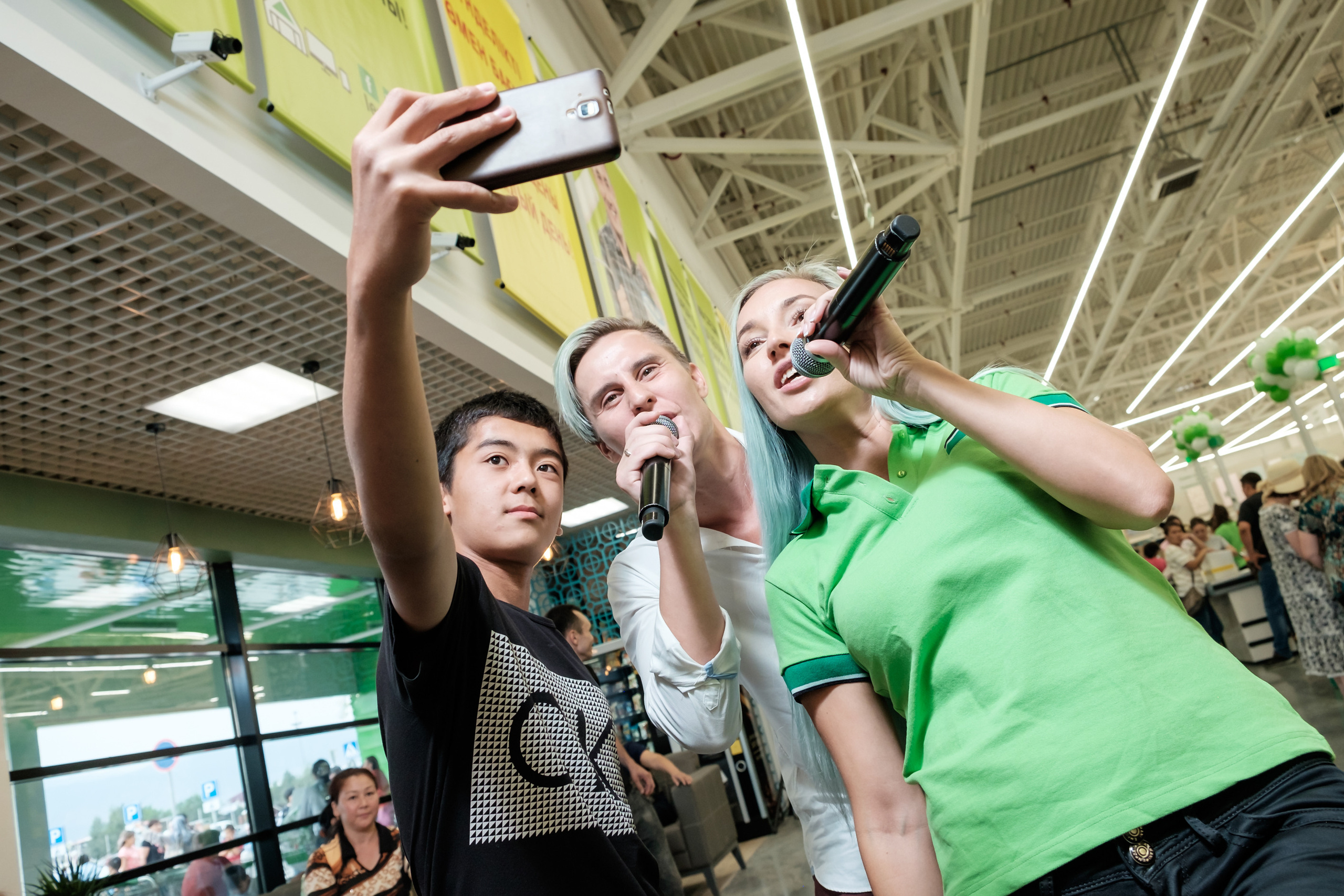 Открытие Леруа Мерлен в Казахстане. Фотограф в Алматы Игорь Заритовский — zaritovskiy.com