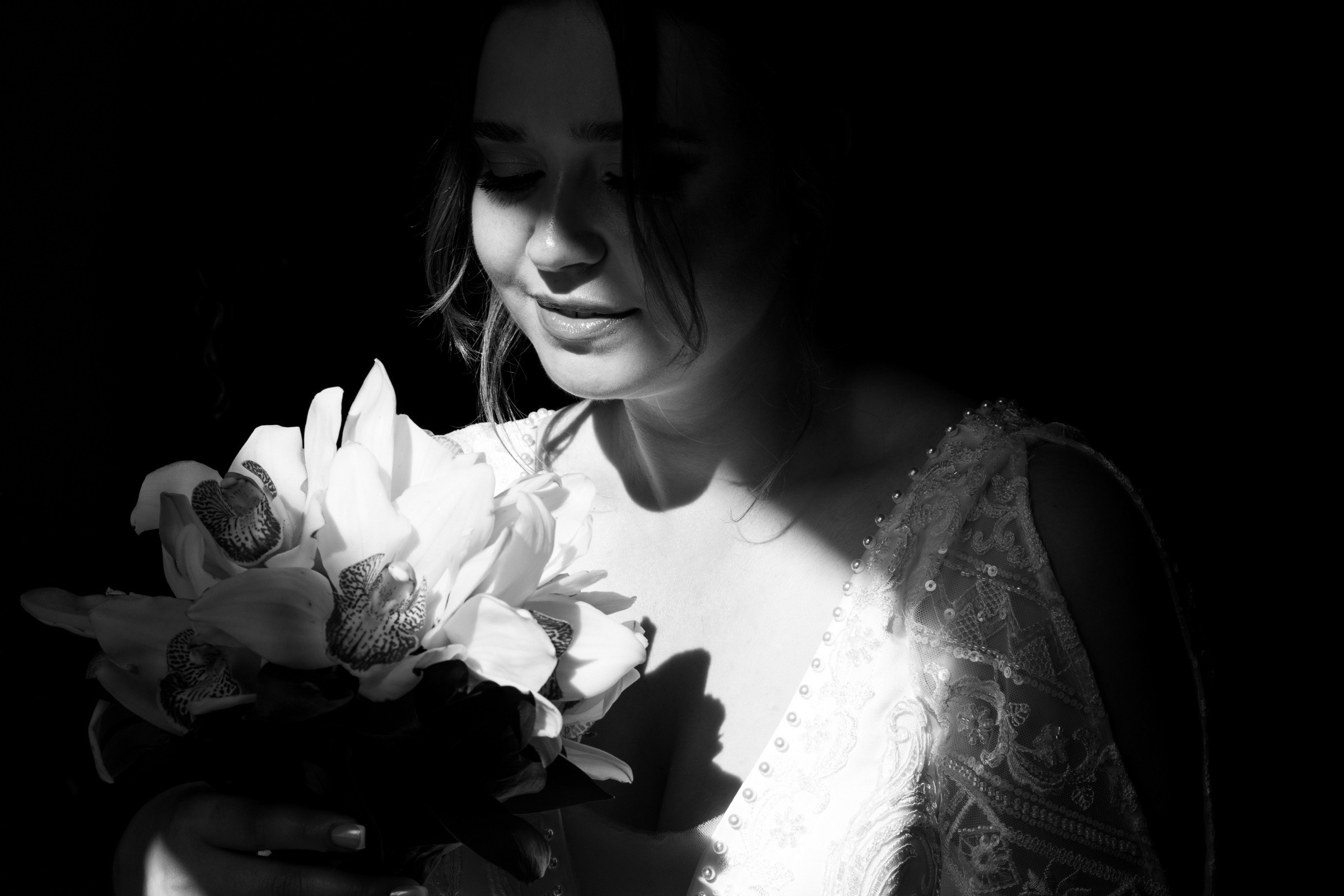 Роспись в Национале. Свадебная фотосессия в отеле Националь. Свадебный фотограф в Москве Элина Ларченкова. Фото, которые цепляют