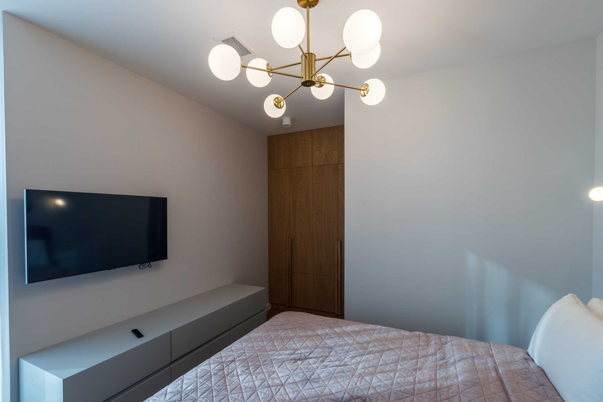 BELLEVUE RESIDENCE by HILTON. Режиссёр, клипмейкер, фотограф — Андрей Охота