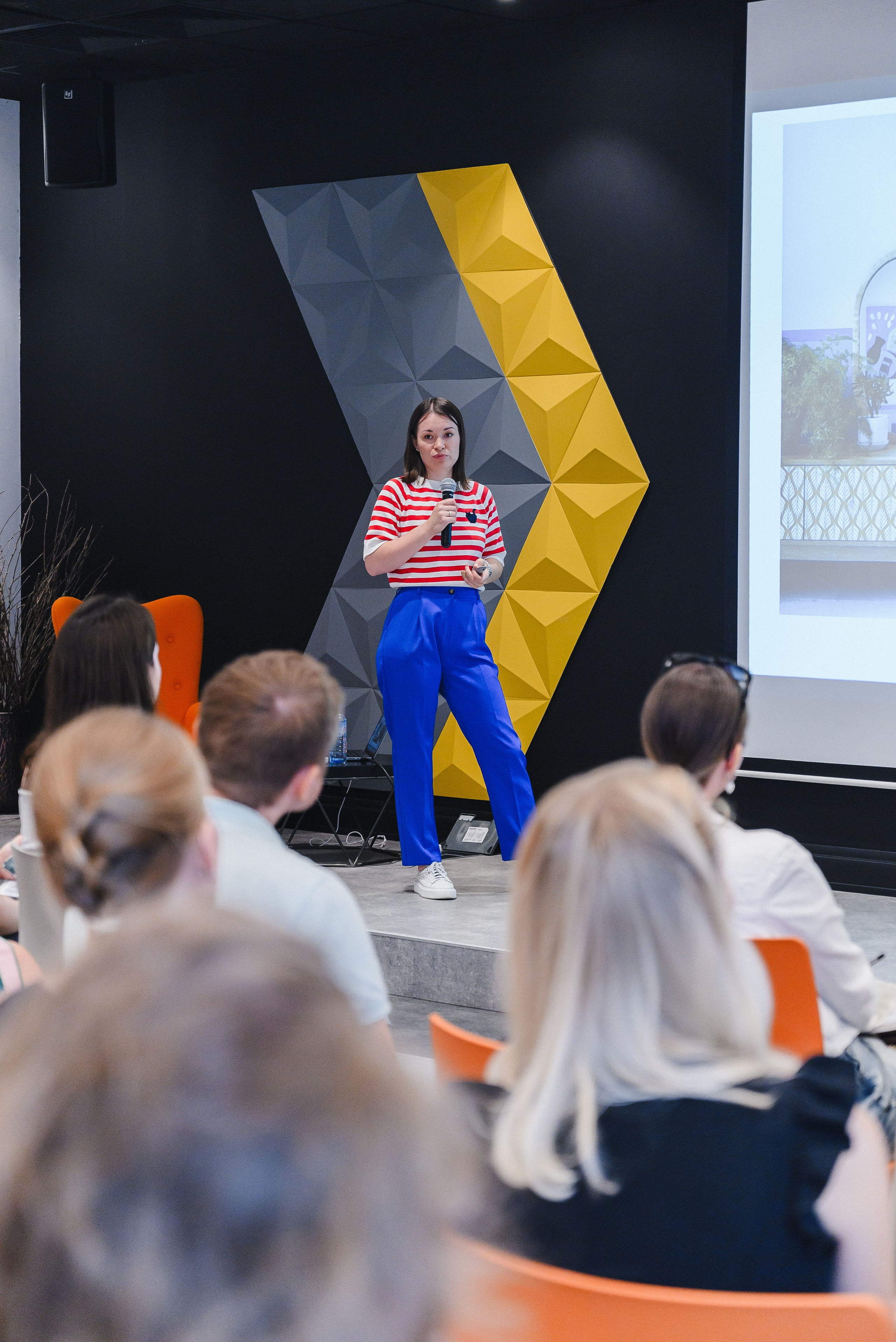 Семинар-экскурсия. Искусство колористики: современные подходы к выбору цветовых палитр. Фотограф Лопаткина Ирина