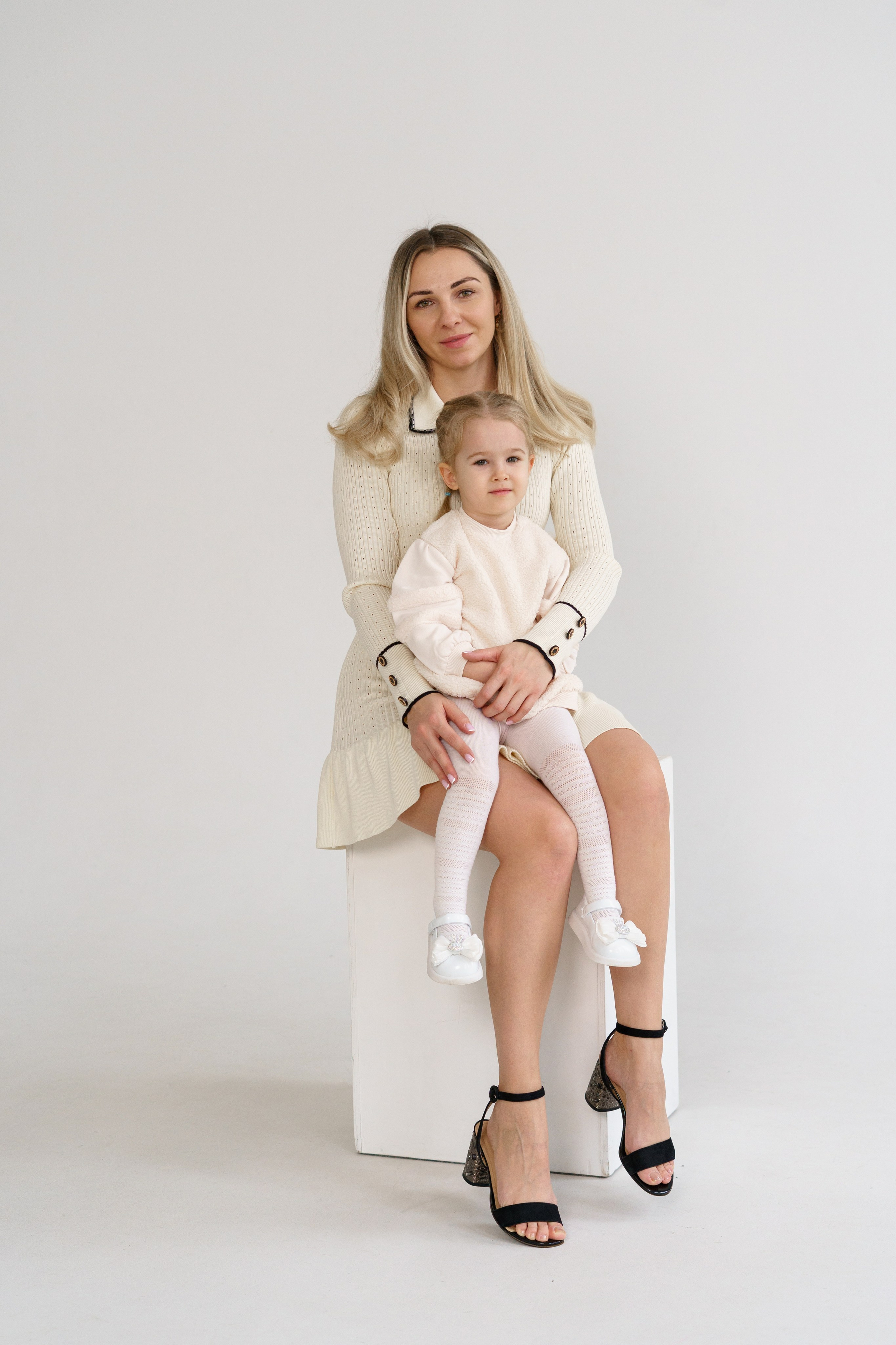 Вика и Алиса. Главная