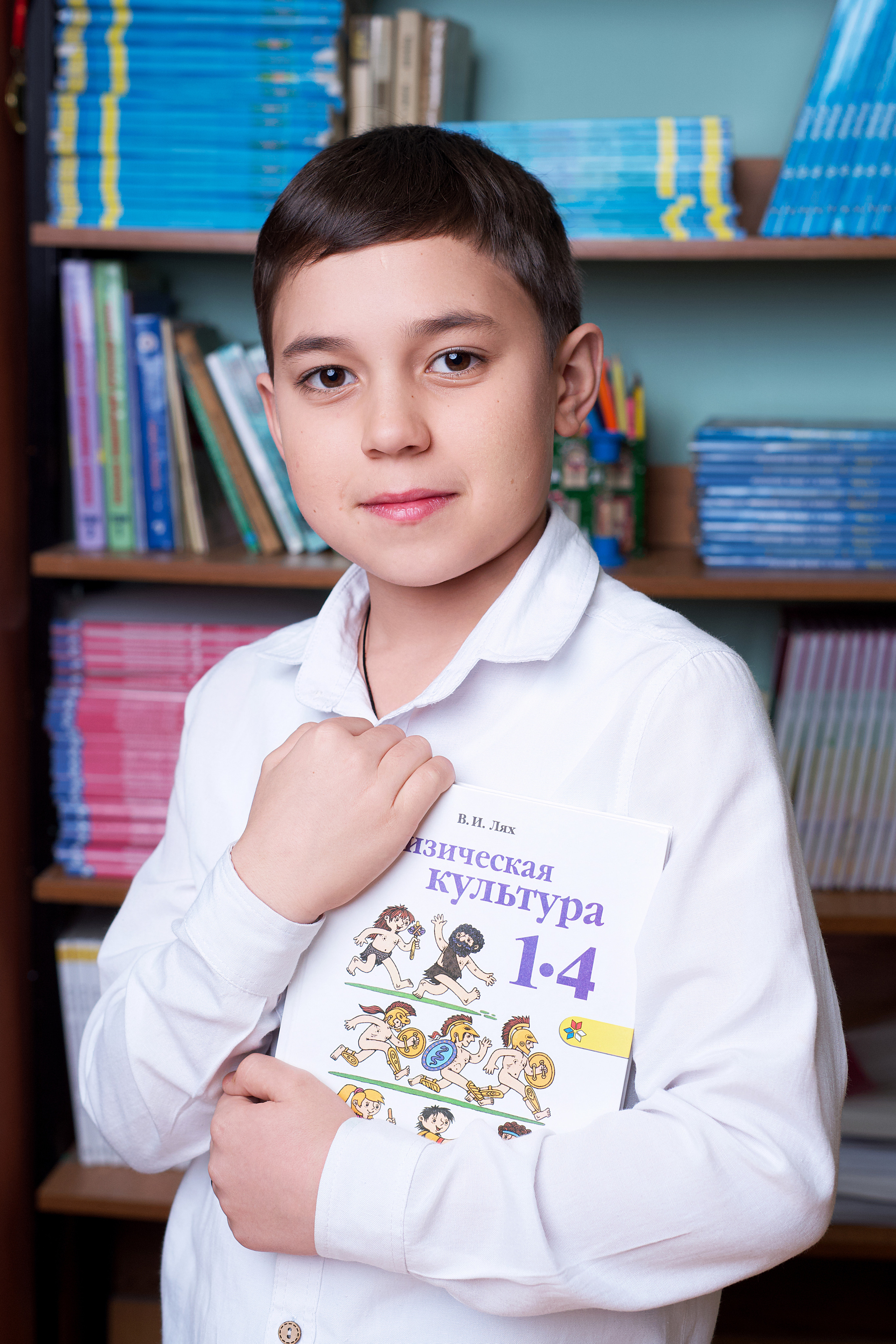 Выпускные альбомы Сочи 4 Класс. СТИЛЬНЫЙ ВЫПУСКНОЙ АЛЬБОМ СОЧИ АДЛЕР