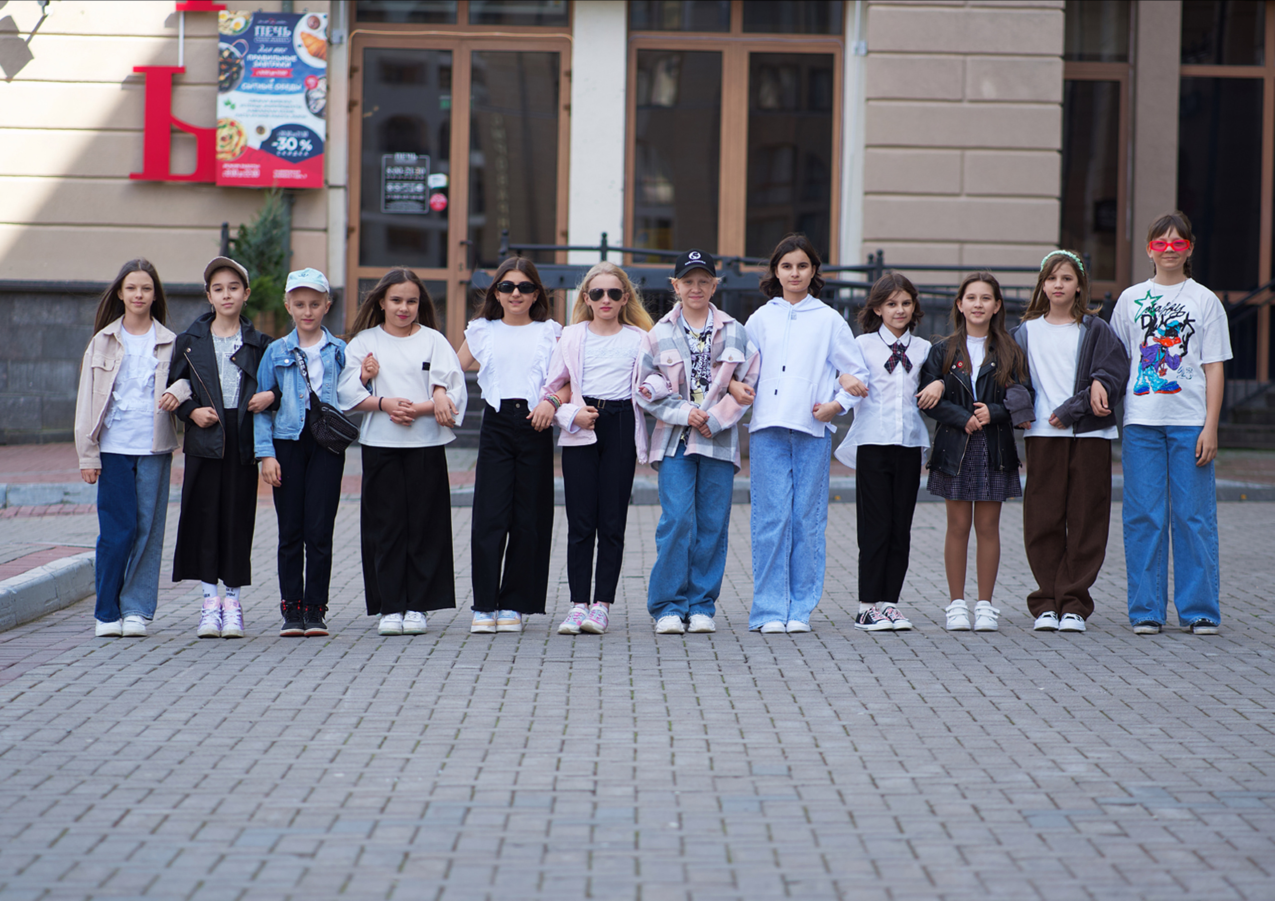 Выпускные альбомы Сочи 4 Класс. СТИЛЬНЫЙ ВЫПУСКНОЙ АЛЬБОМ СОЧИ АДЛЕР