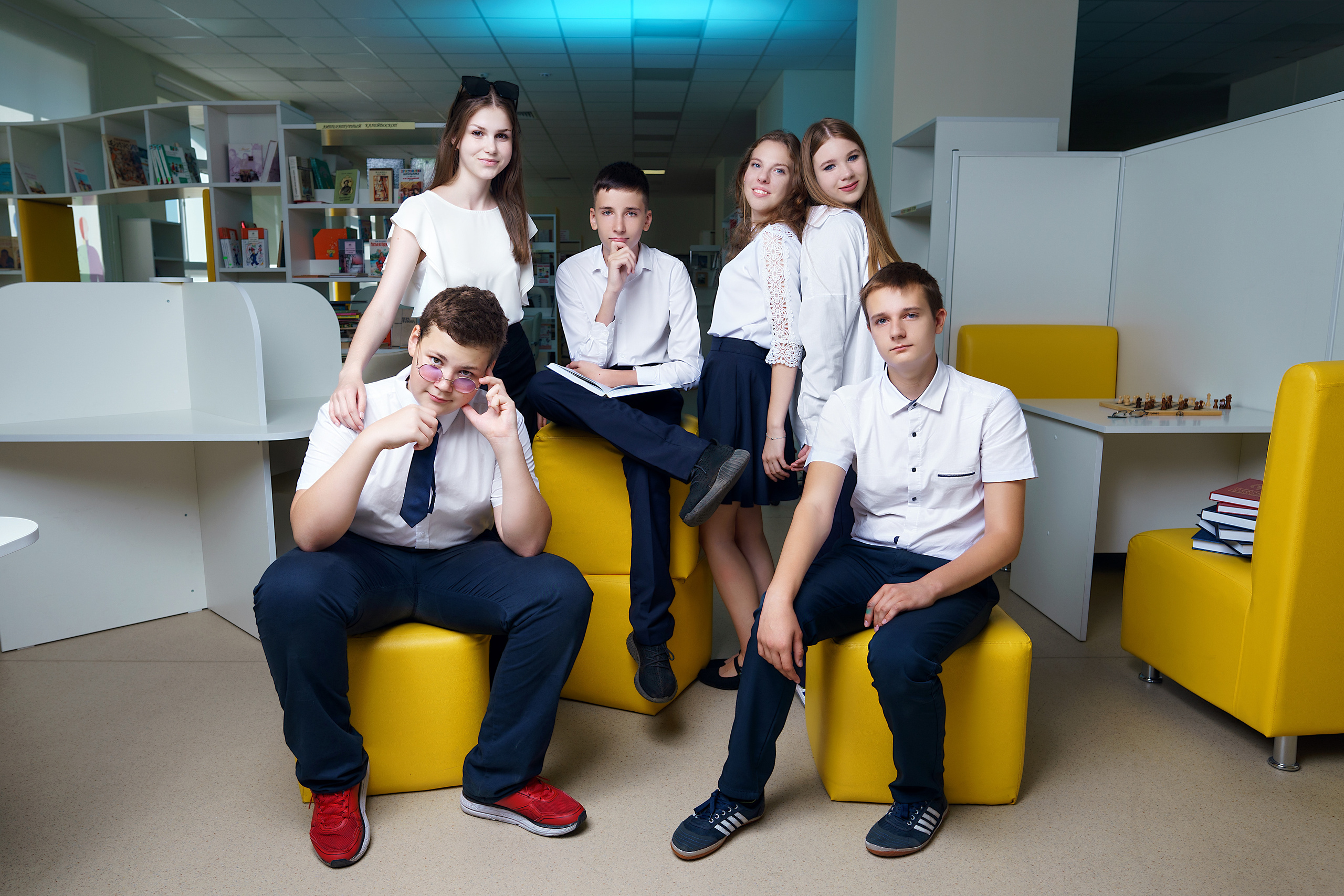 Выпускные альбомы Сочи  9 - 11 Класс. СТИЛЬНЫЙ ВЫПУСКНОЙ АЛЬБОМ СОЧИ АДЛЕР