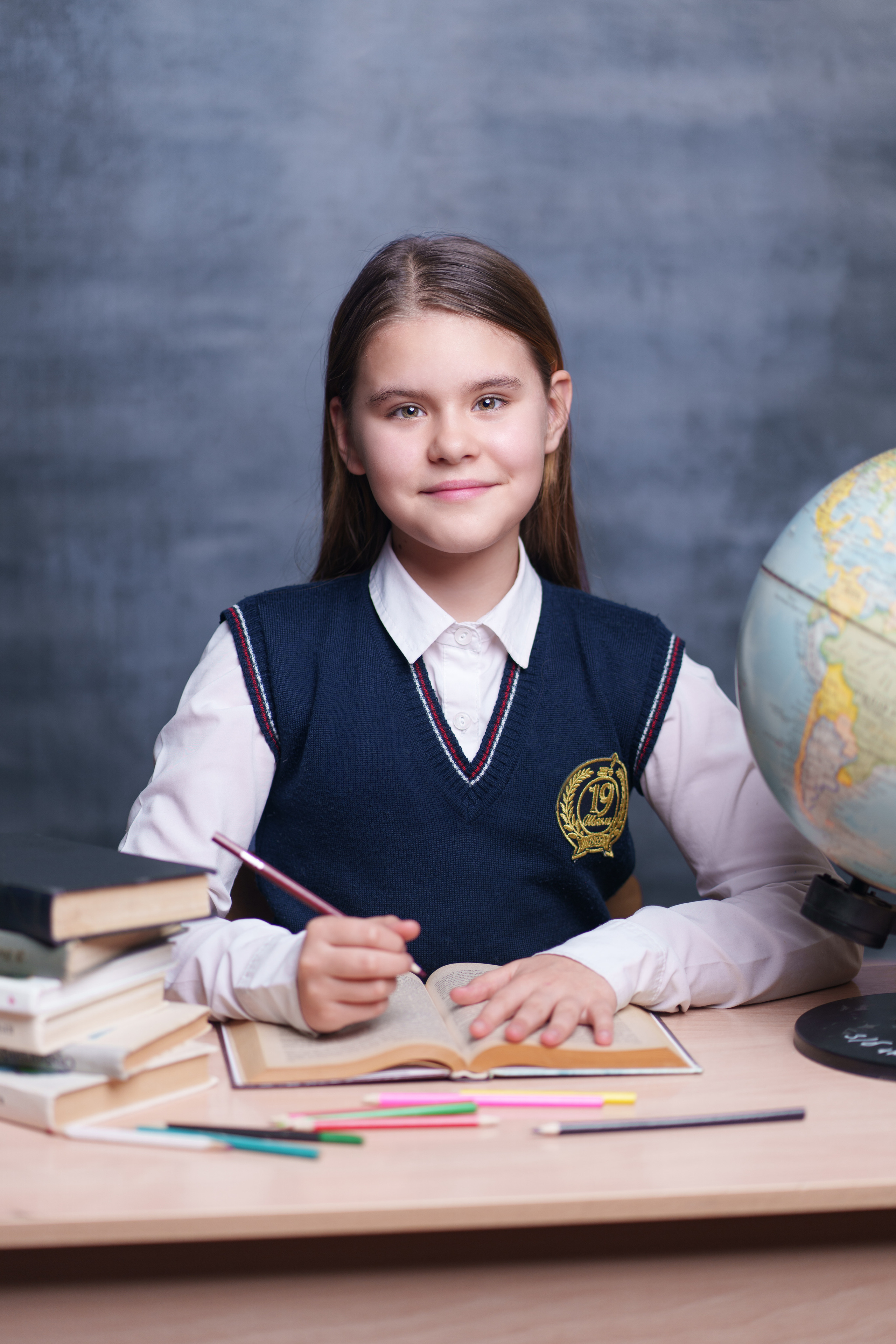 Выпускные альбомы Сочи 4 Класс. СТИЛЬНЫЙ ВЫПУСКНОЙ АЛЬБОМ СОЧИ АДЛЕР