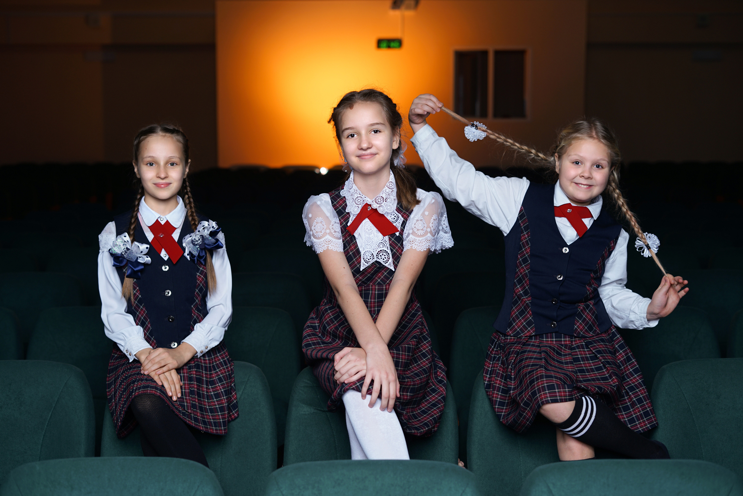 Выпускные альбомы Сочи 4 Класс. СТИЛЬНЫЙ ВЫПУСКНОЙ АЛЬБОМ СОЧИ АДЛЕР