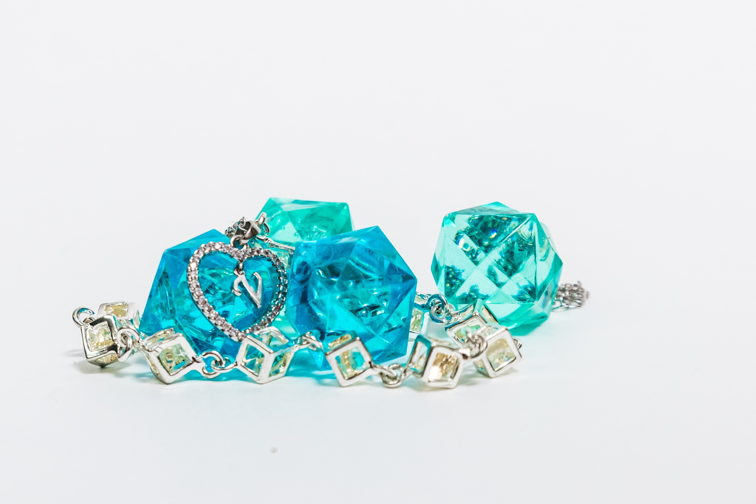 Предметная фото и видео съемка. Арт студия «Пегас». Фото- и видео- съемка