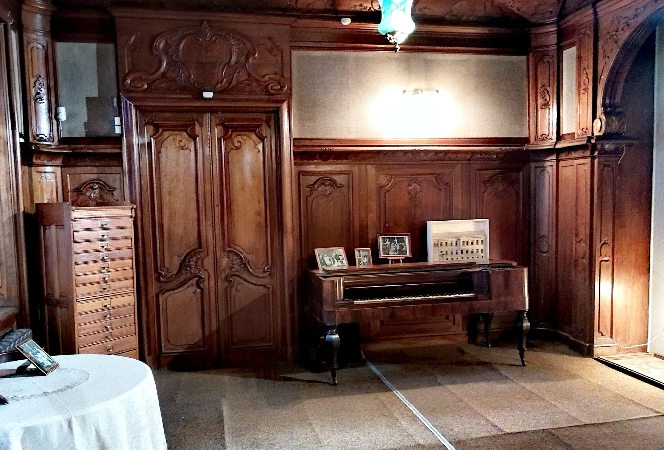 «Экскурсия в музей В. В. Набокова». Автор: Марина Чумакова