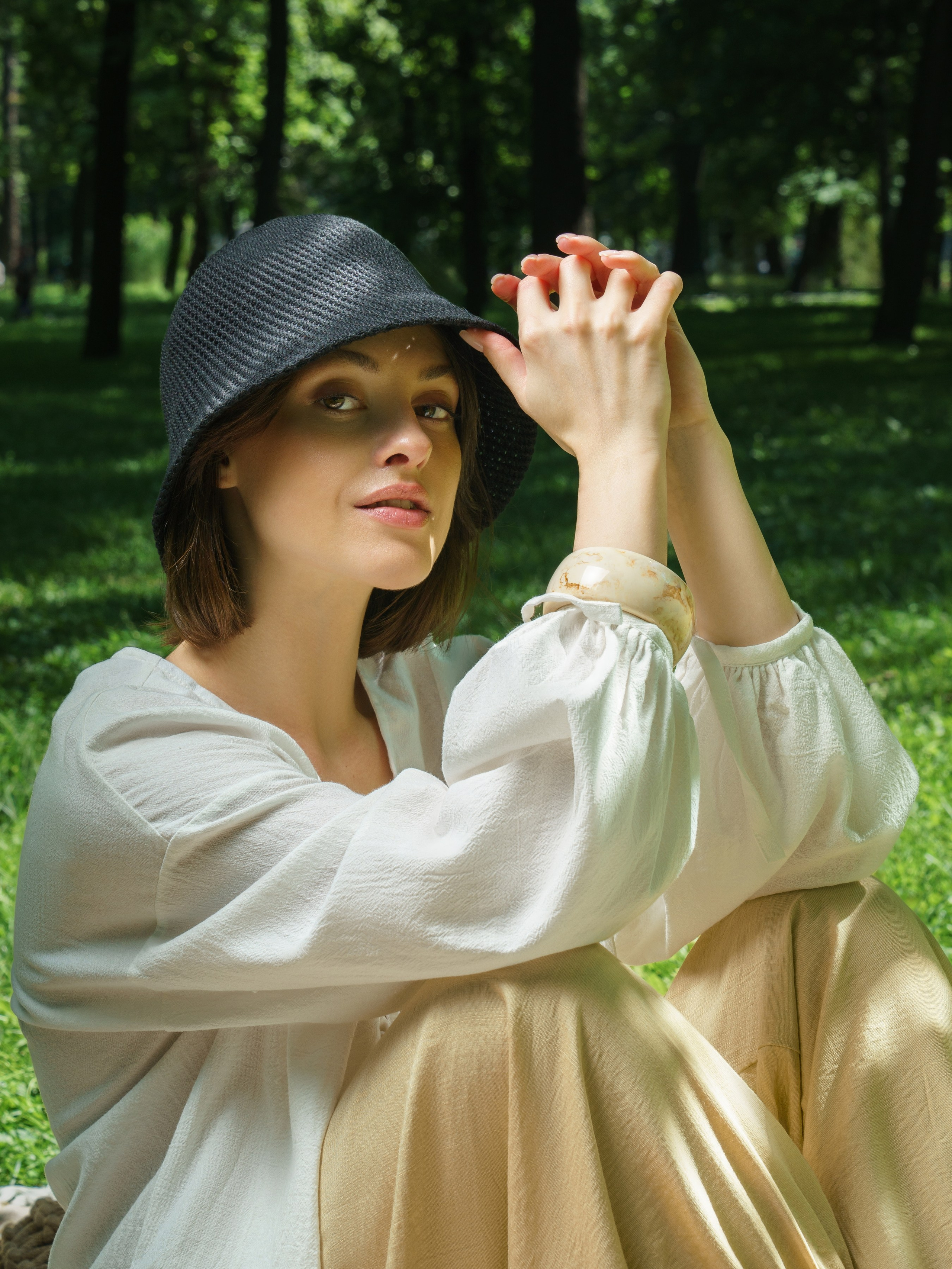 Стрит‑съёмка одежды и аксессуаров — фото и видео для брендов | KED Production. КЕД Студия-контент агентство полного цикла СПБ. Создаём фото, видео и контент, который помогает брендам и селлерам продавать больше