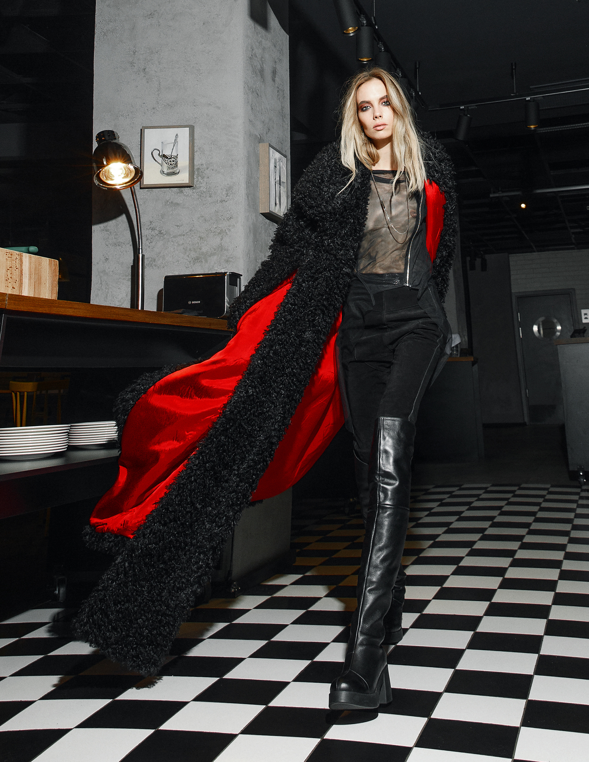 Numero Russia 56 «SHOW MUST GO ON». Фотограф Мария Шулик