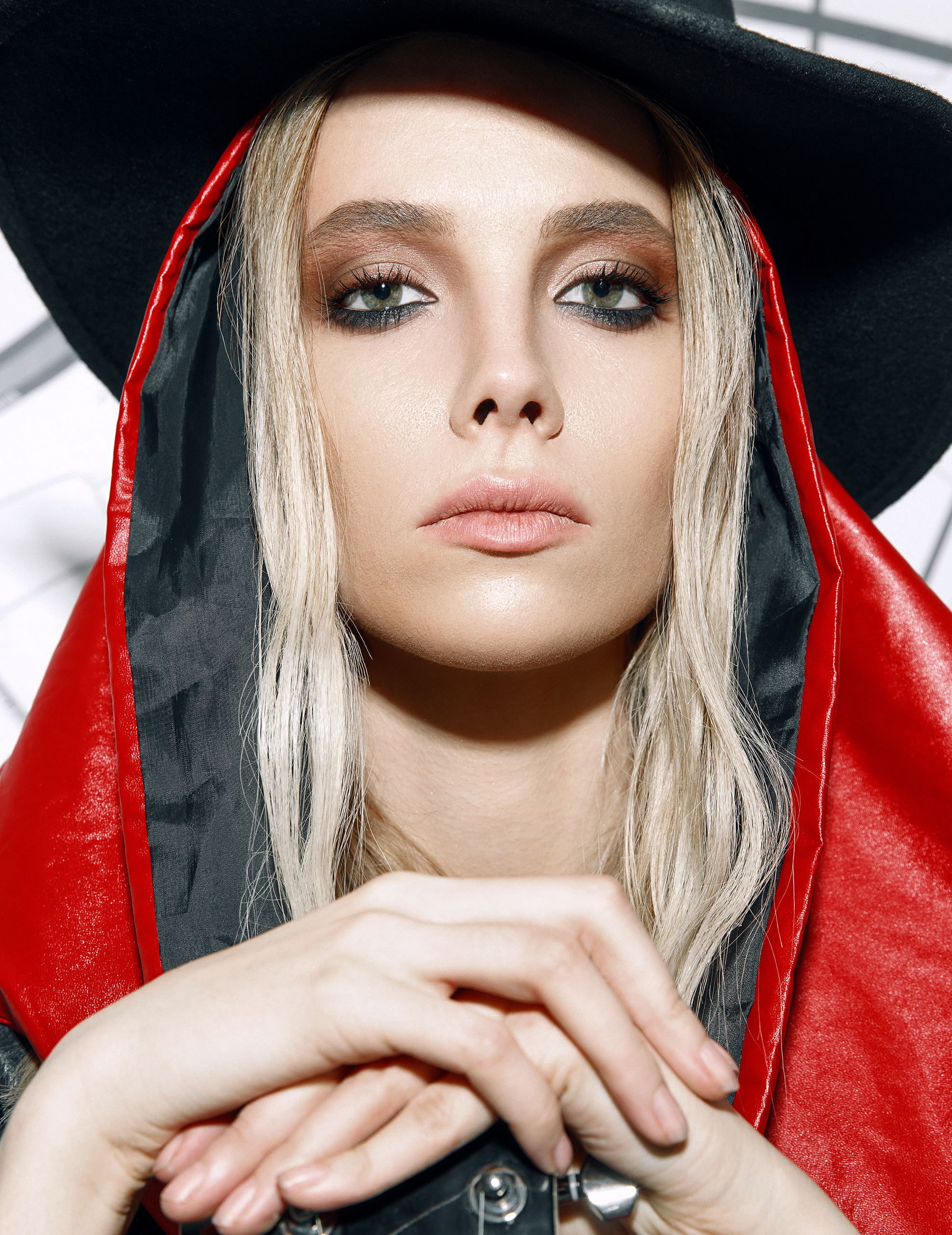 Numero Russia 56 «SHOW MUST GO ON». Фотограф Мария Шулик