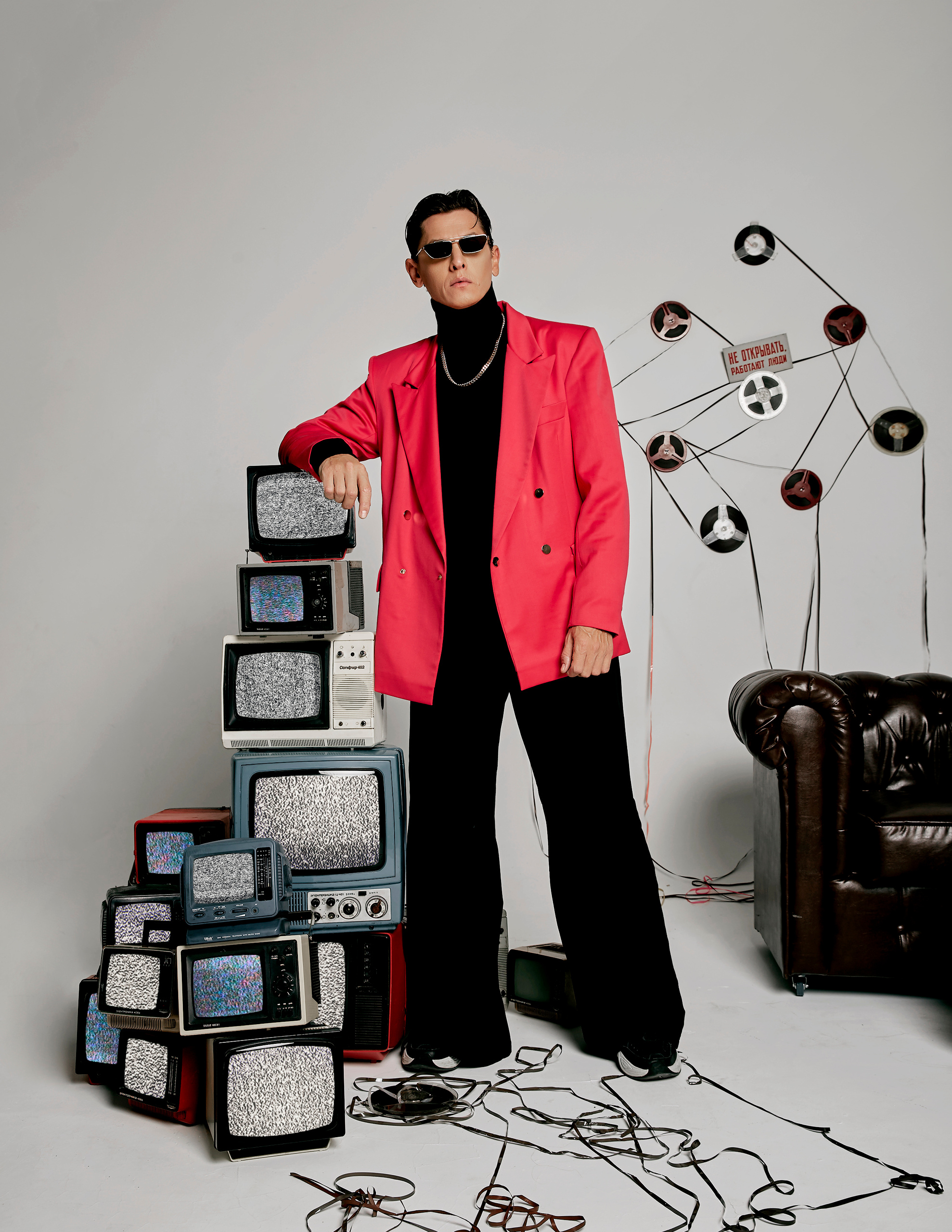 Влад Лисовец для L’OFFICIEL RUSSIA 179. Фотограф Мария Шулик