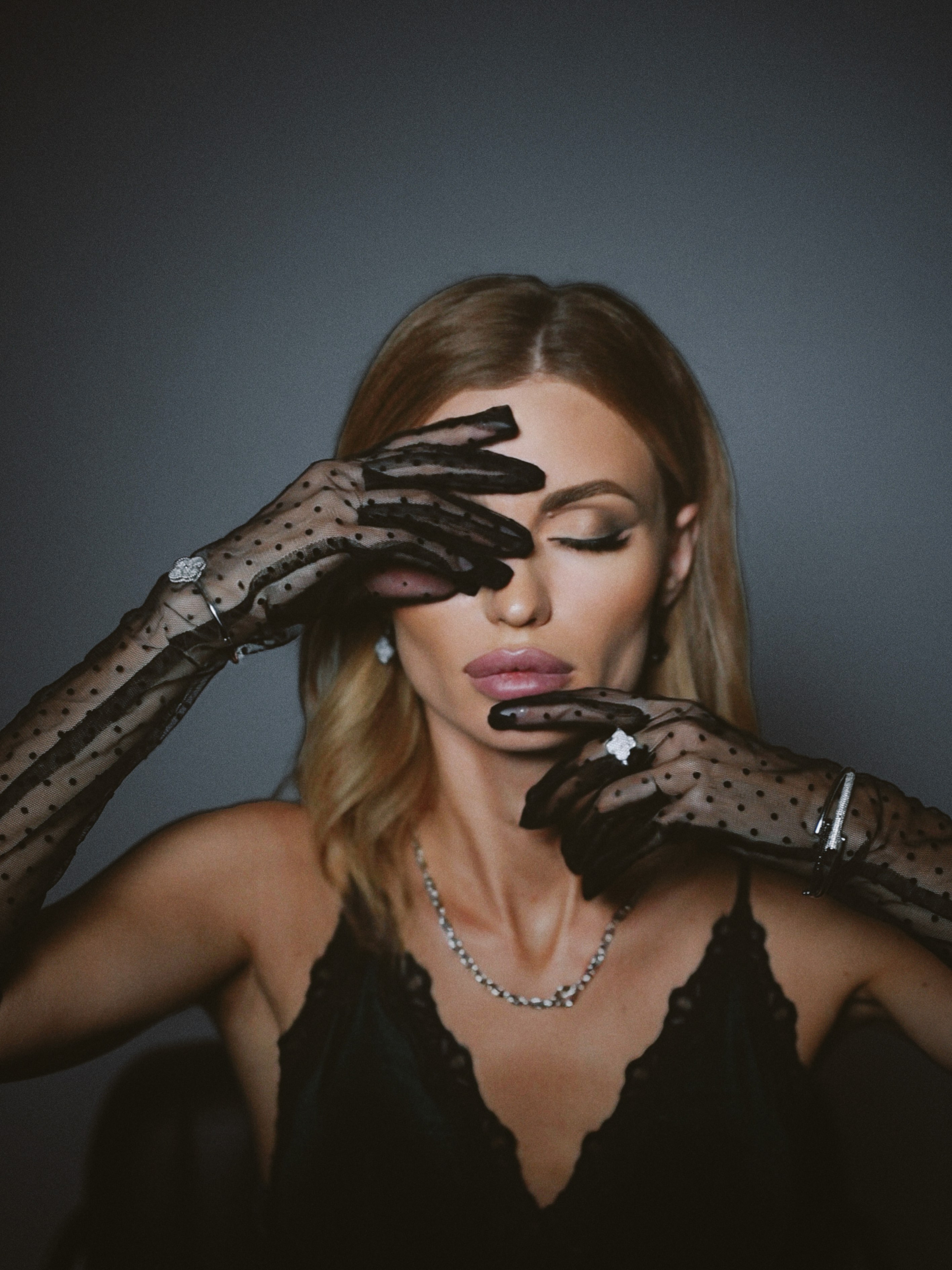 ЮВЕЛИРНЫЙ САЛОН NEFERTITI. Кристина Полянская, Видеограф/фотограф Старый Оскол/Воронеж