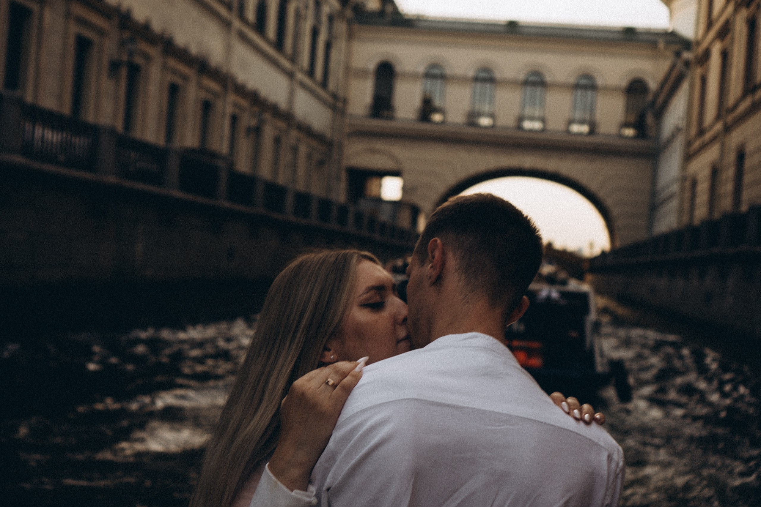 СВАДЕНБНАЯ СЬЕМКА НА КАТЕРЕ ПО КАНАЛАМ САНКТ-ПЕТЕРБУРГА И В АКВАТОРИИ НЕВЫ. Профессиональный фотограф, Санкт-Петербург — Виктория Богомолова