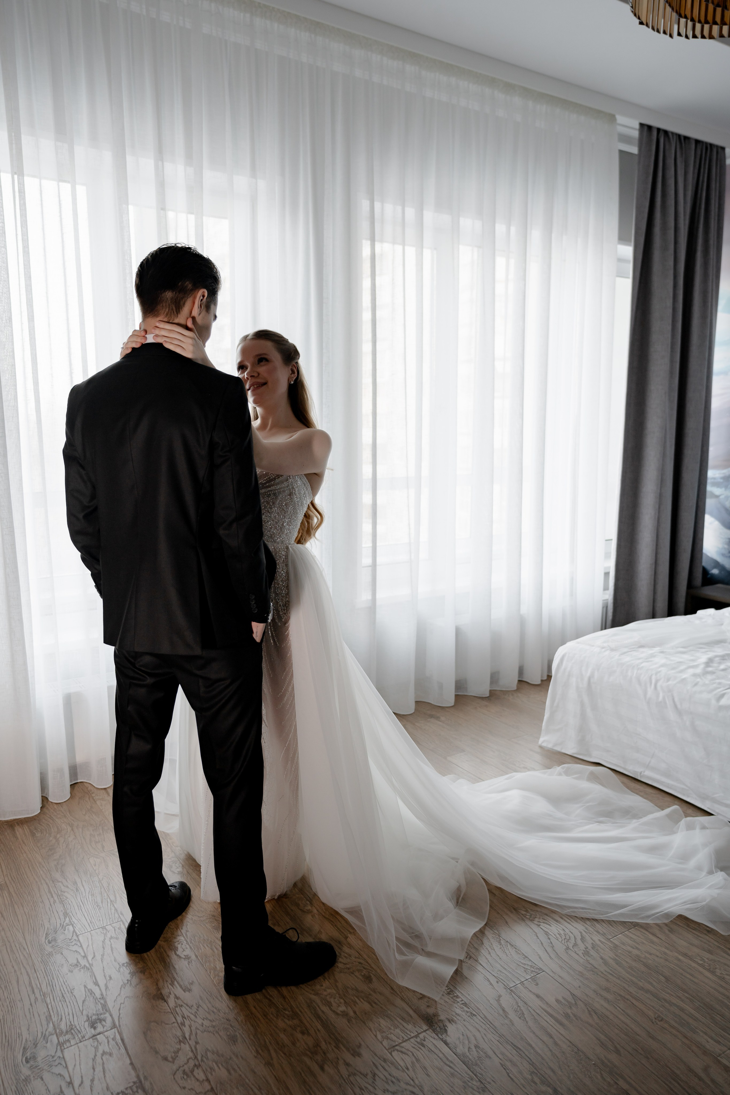 СВАДЕБНАЯ СЬЕМКА СБОРОВ В ОТЕЛЕ И ВЫЕЗД НА ЦЕРЕМОНИЮ (СНЯТО В СИБИРЕ В НИЖНЕВАРТОВСКЕ). Профессиональный фотограф, Санкт-Петербург — Виктория Богомолова
