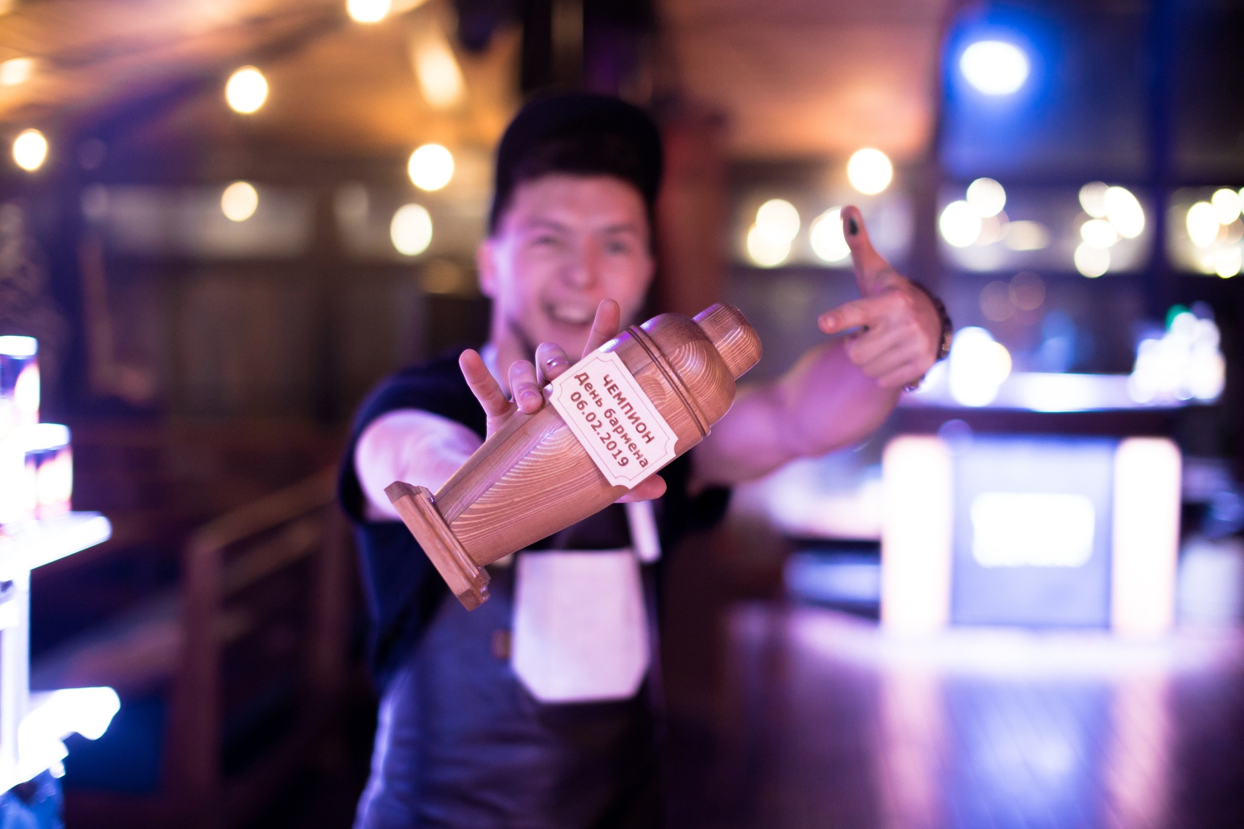 День бармена. Семейный Фотограф в Красноярске Крохалев Сергей