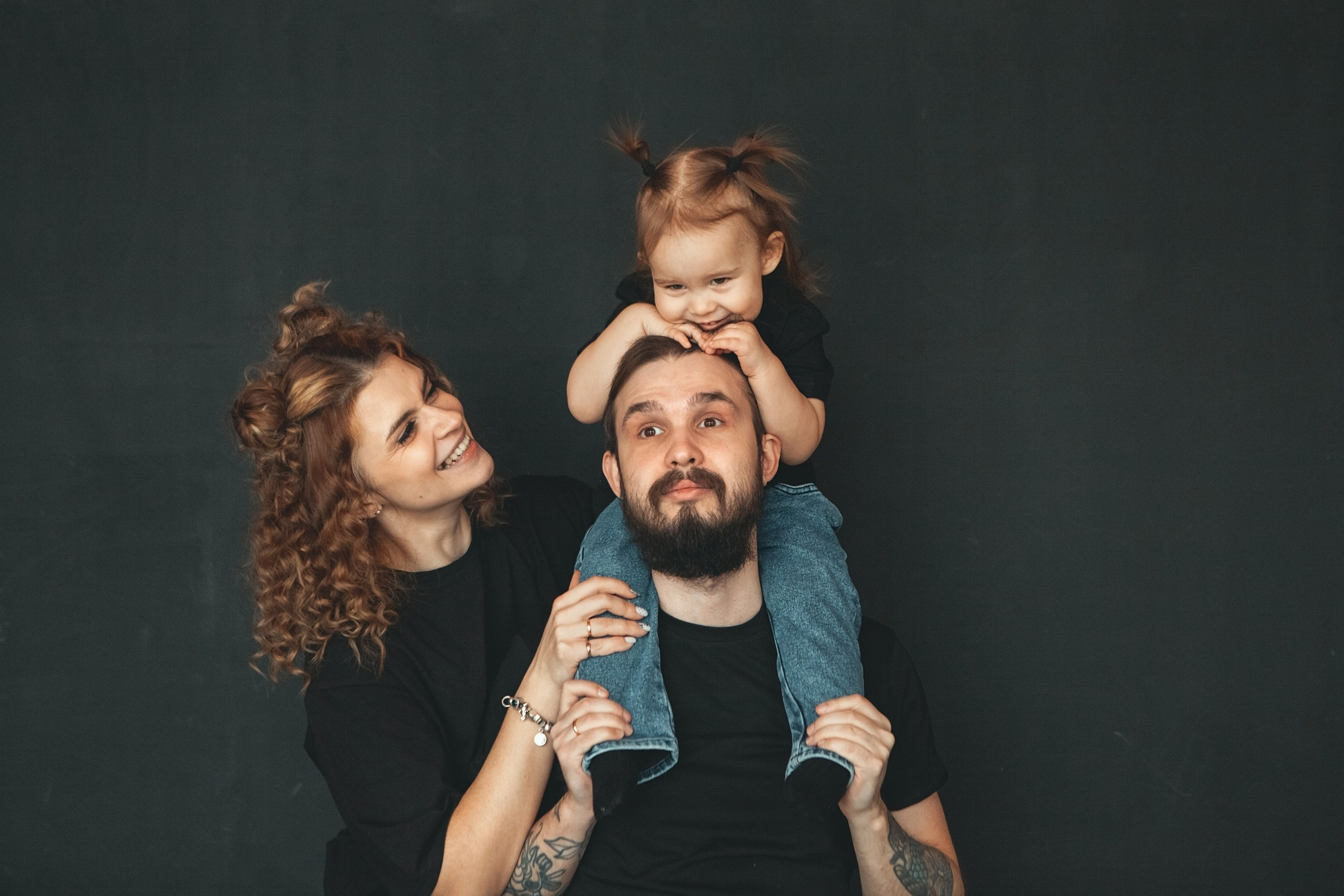 Новогодняя семейная фотосессия в студии. Фотограф Ольга Ефремова