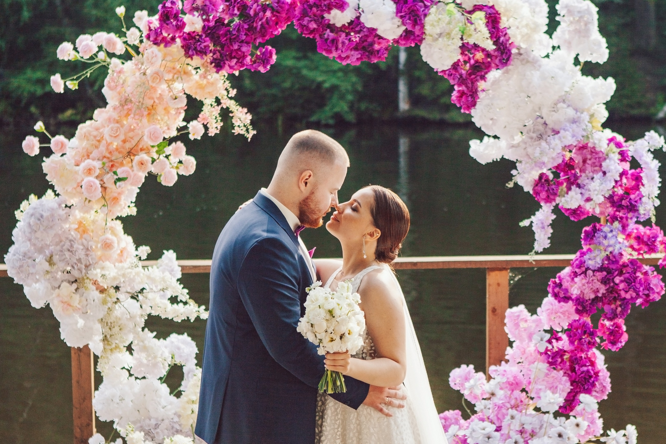 Свадебная фотосессия в отеле hartwell hotel и на патриарших прудах. Фотограф Ольга Ефремова