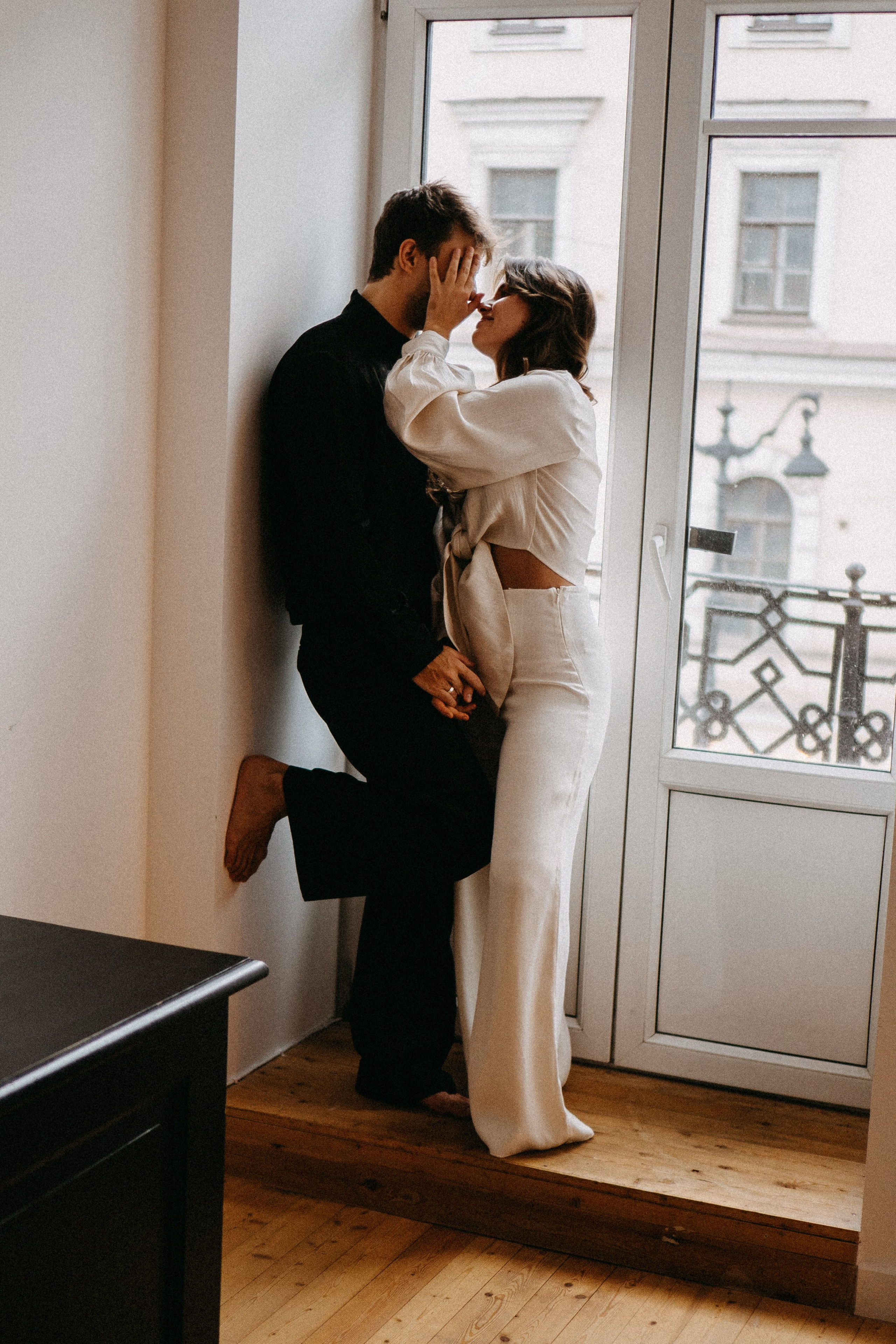 СБОРЫ ЖЕНИХА И НЕВЕСТЫ В УЮТНОЙ КВАРТИРЕ В ЦЕНТРЕ САНТК-ПЕТЕРБУРГА. Профессиональный фотограф, Санкт-Петербург — Виктория Богомолова