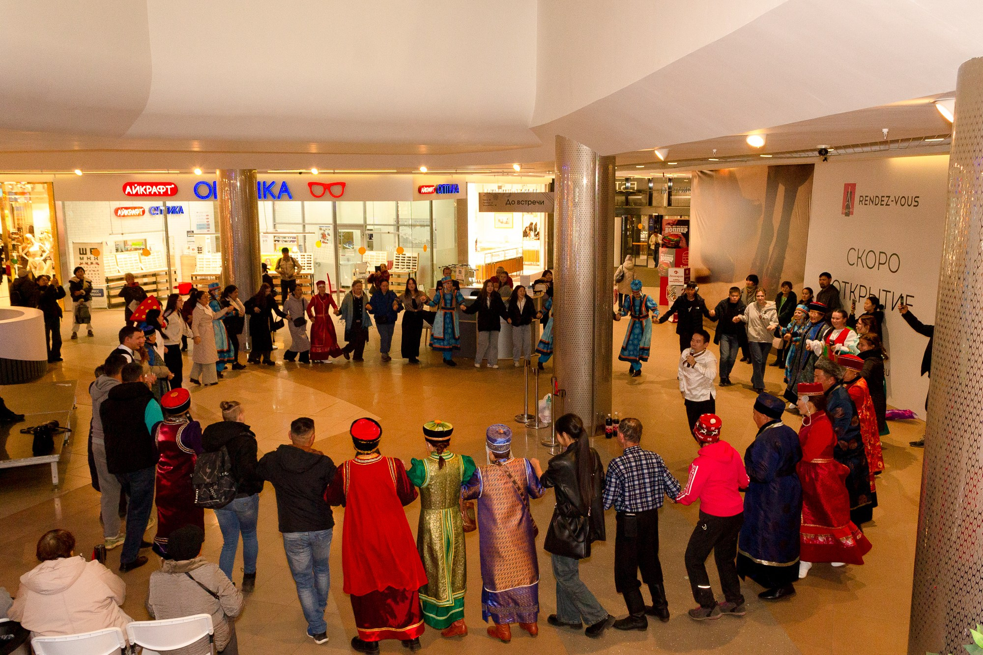 Праздники в ТЦ Сильвер Молл. Борщевская Елизавета / фотограф Иркутск