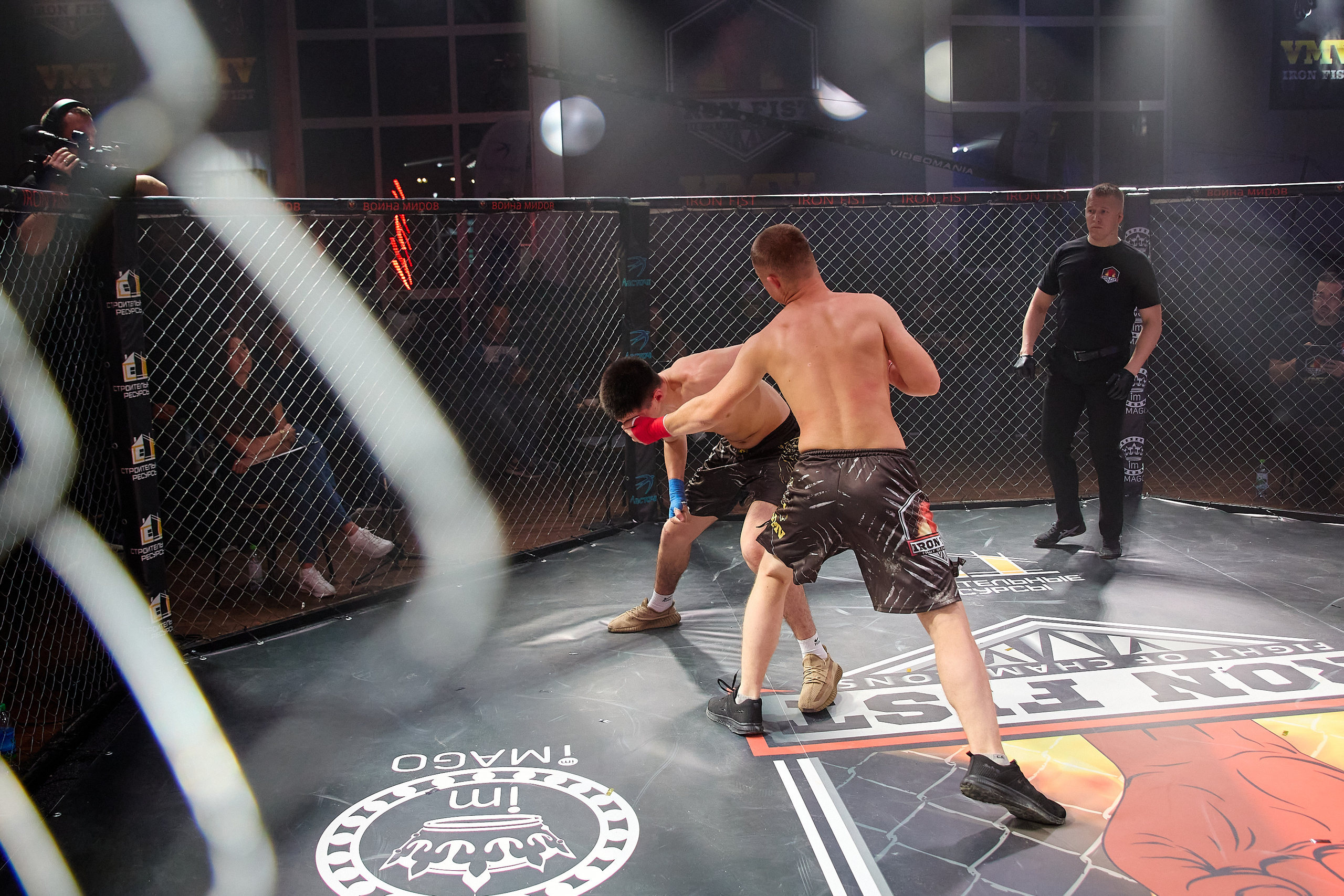 Спортивный Фотограф спорт мероприятие Владивосток единоборства ММА 