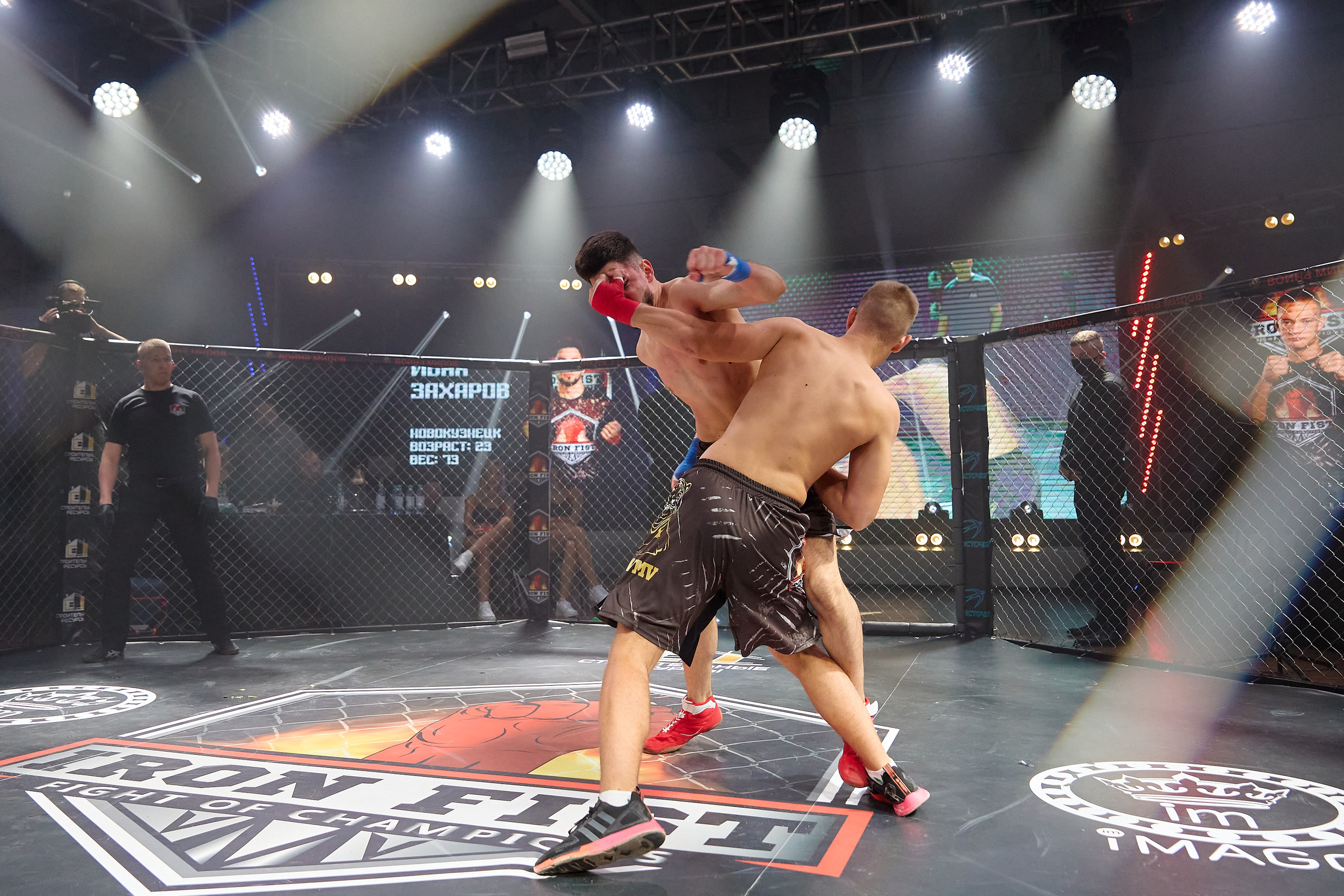 Спортивный Фотограф спорт мероприятие Владивосток единоборства ММА 