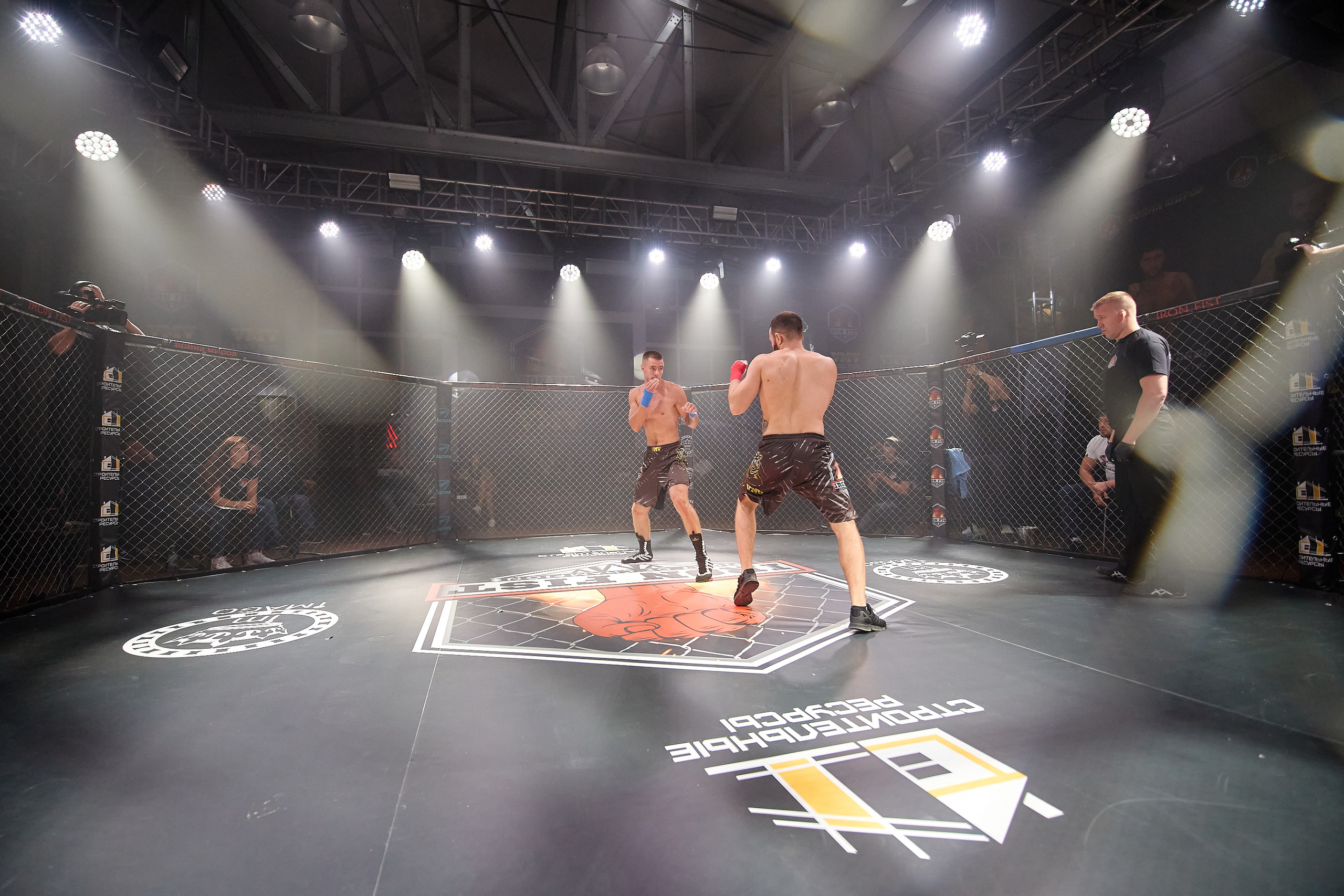 Спортивный Фотограф спорт мероприятие Владивосток единоборства ММА 