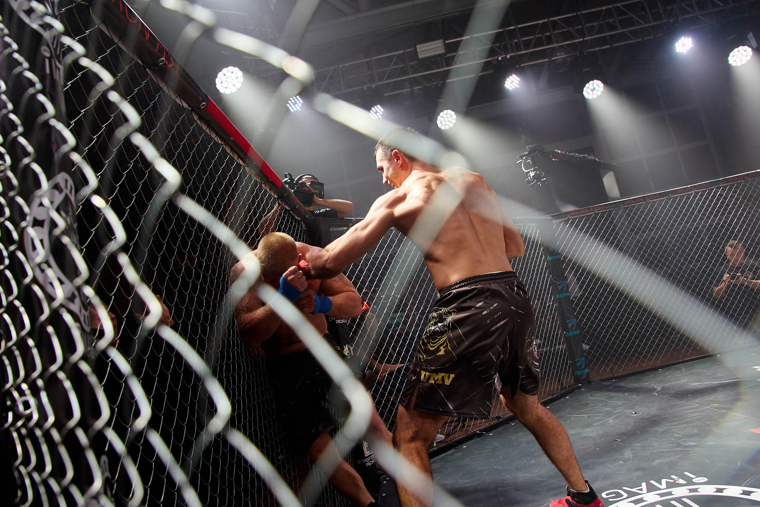 Спортивный Фотограф спорт мероприятие Владивосток единоборства ММА 