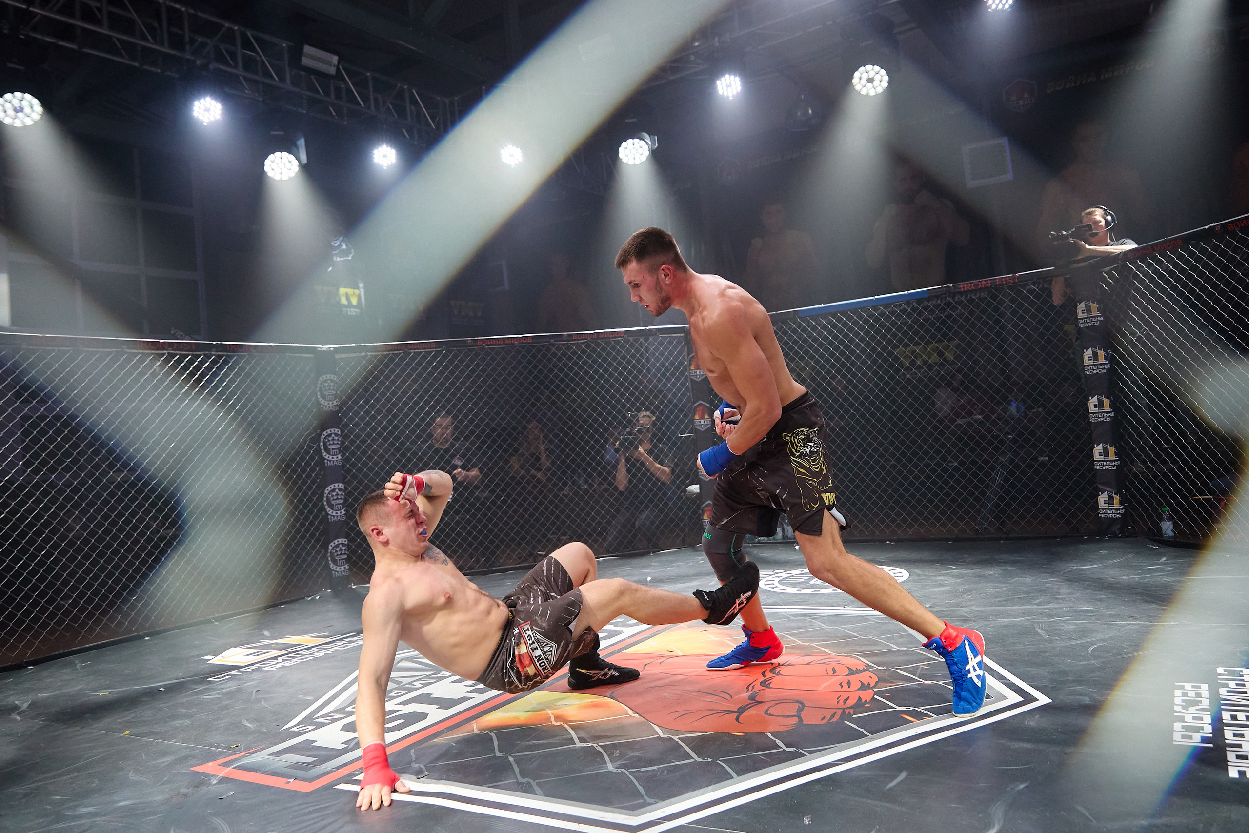 Спортивный Фотограф спорт мероприятие Владивосток единоборства ММА 