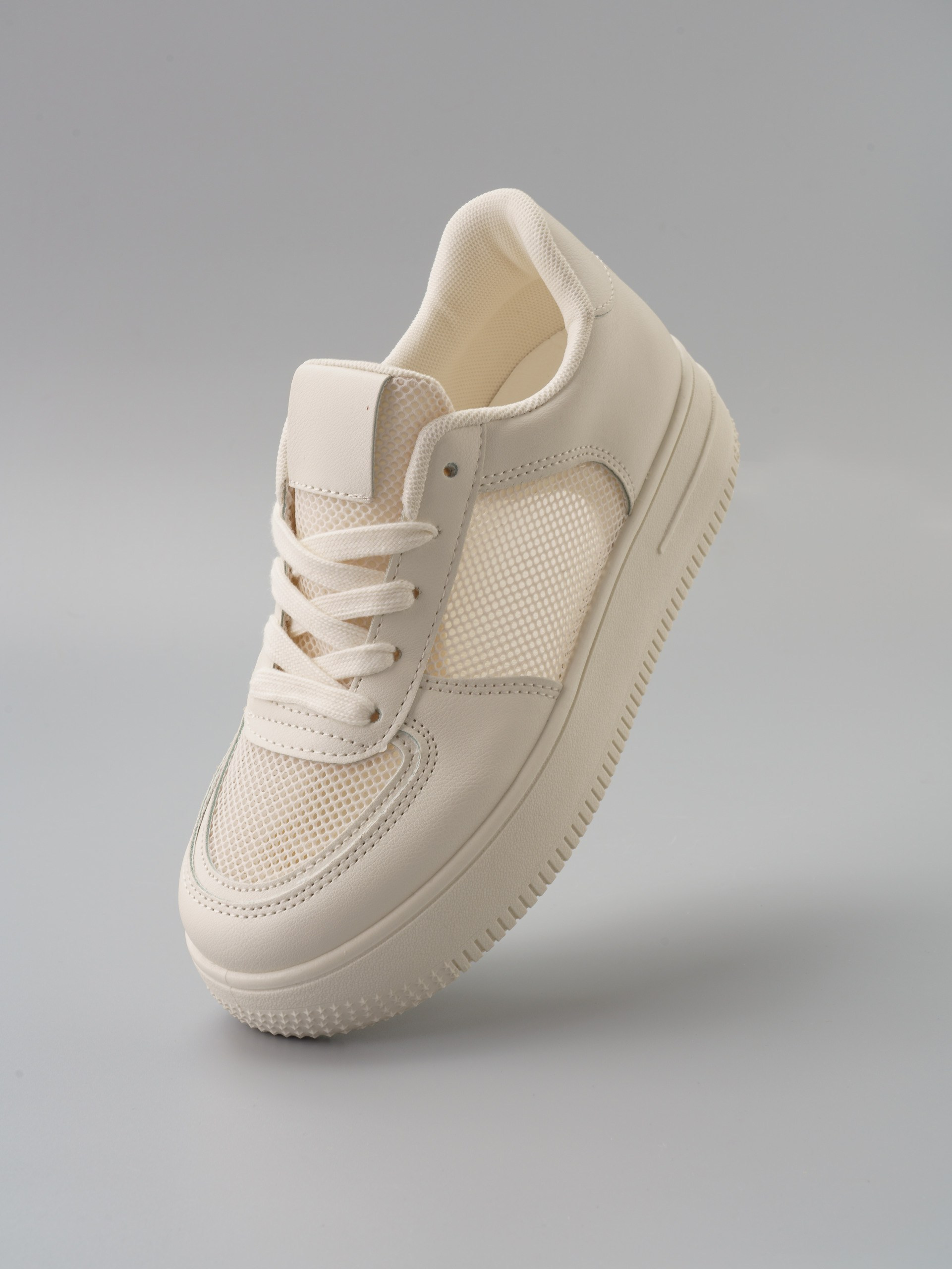 Предметная съемка и продакшн видео обуви для каталога, сайта, маркетплейсов. Студия коммерческой съемки ХВОЯ