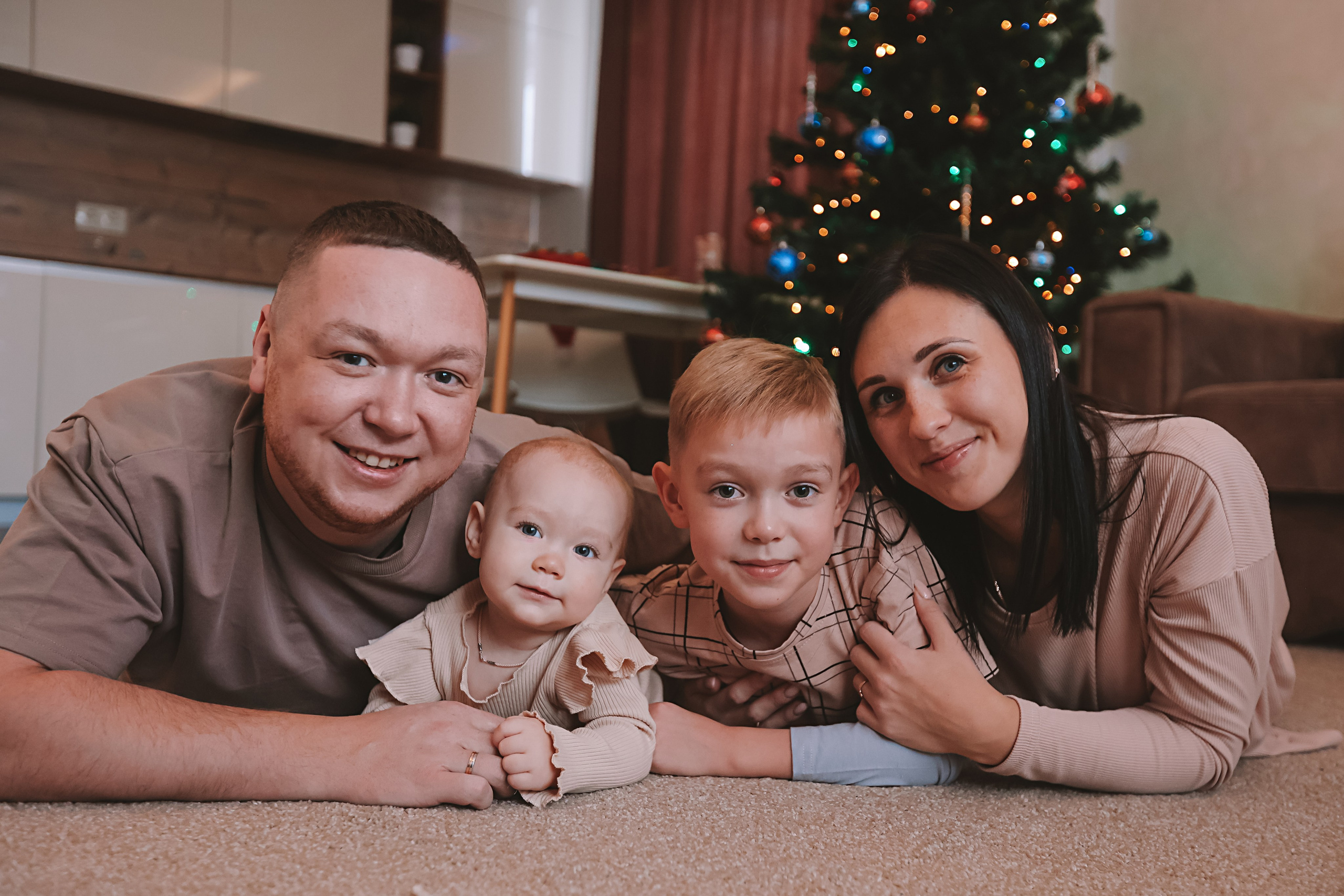 Дома. Семейный фотограф Тюмень, фотограф на роды Салмина Мария