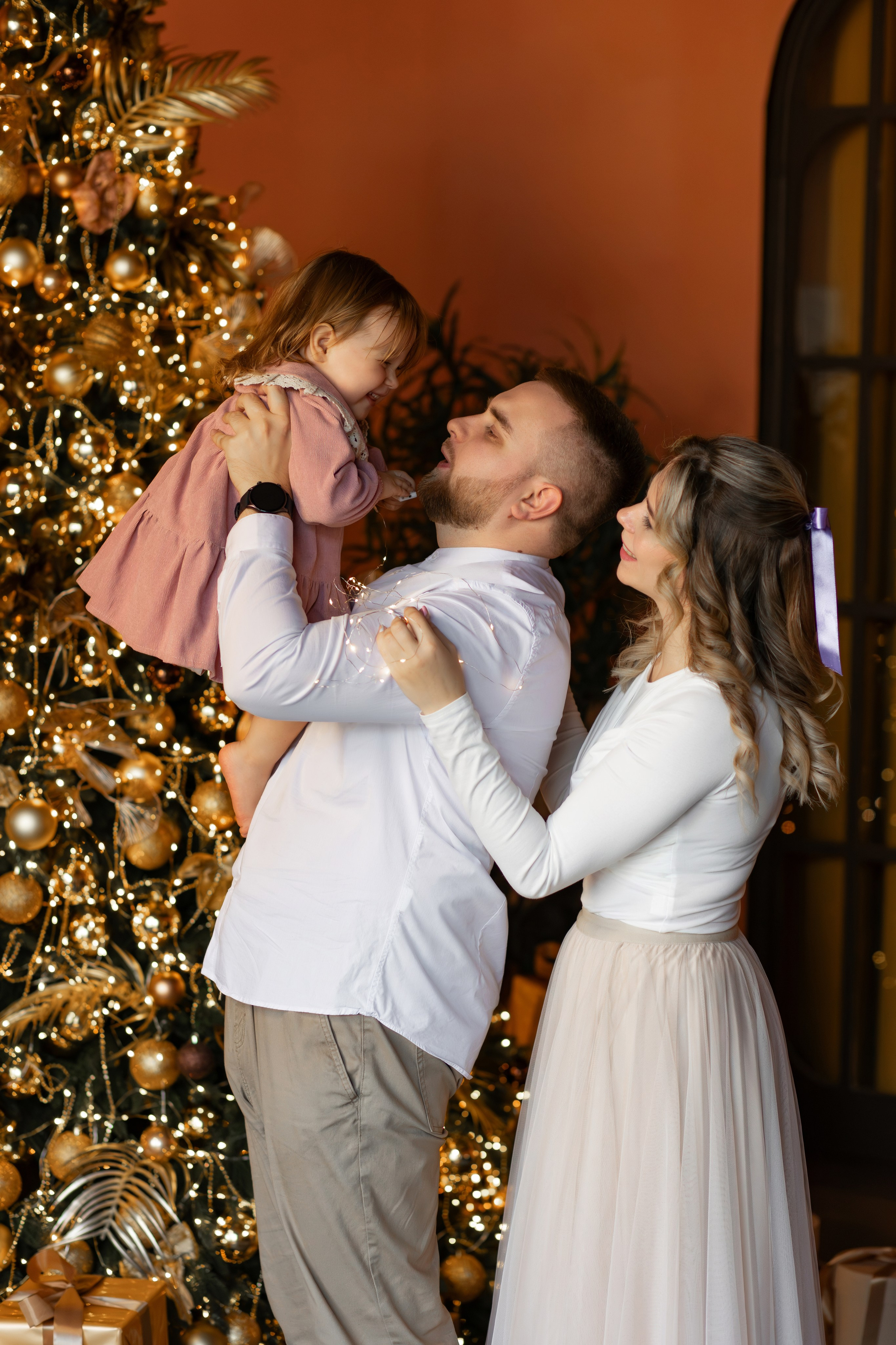 Новогодняя семейная съемка в студии. Семейный и женский фотограф в Москве Надежда Воробьева