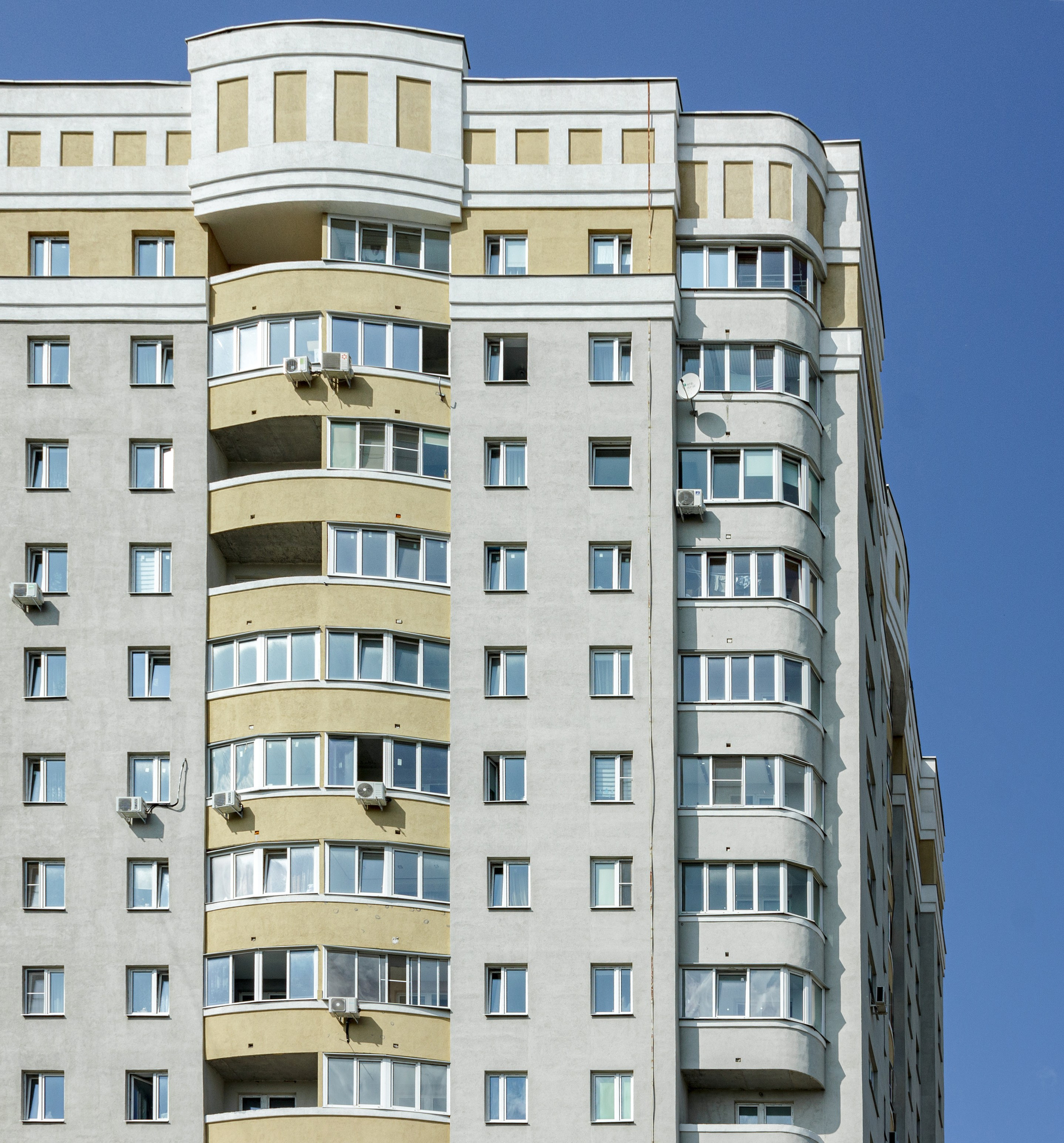 материалы которые применяли строители при внешней отделке жилого дома в районе веризино в городе владимире фирмы tikkurila