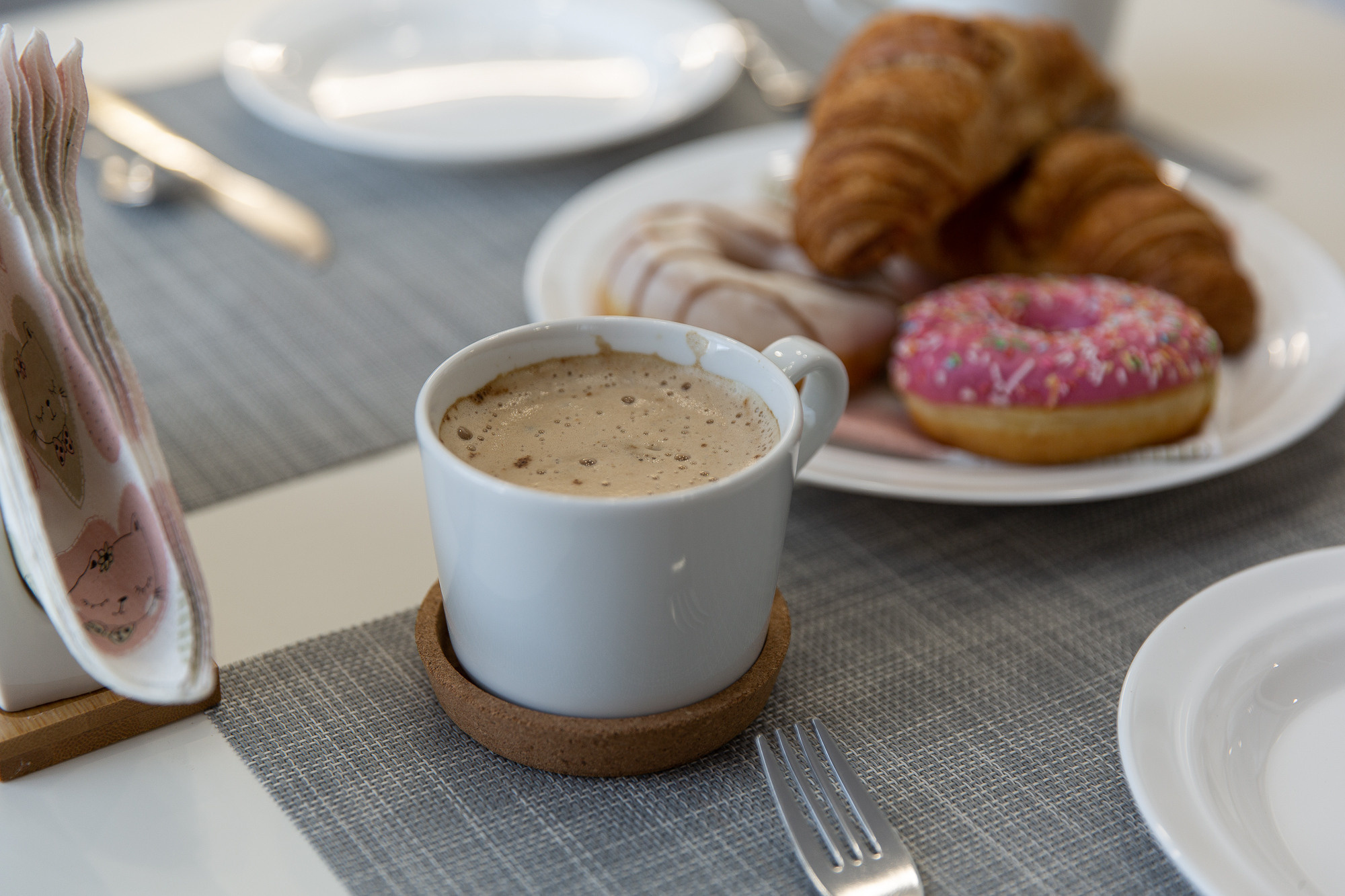 Renatphoto-Фотосессия студии с элементами декора. Профессиональная фотосъёмка интерьеров, предметная фотосессия еды для меню г. Анапа