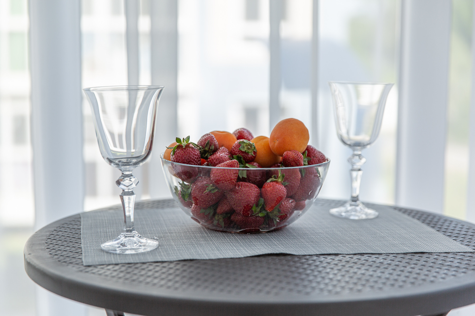 Renatphoto-Фотосессия студии с элементами декора. Профессиональная фотосъёмка интерьеров, предметная фотосессия еды для меню г. Анапа