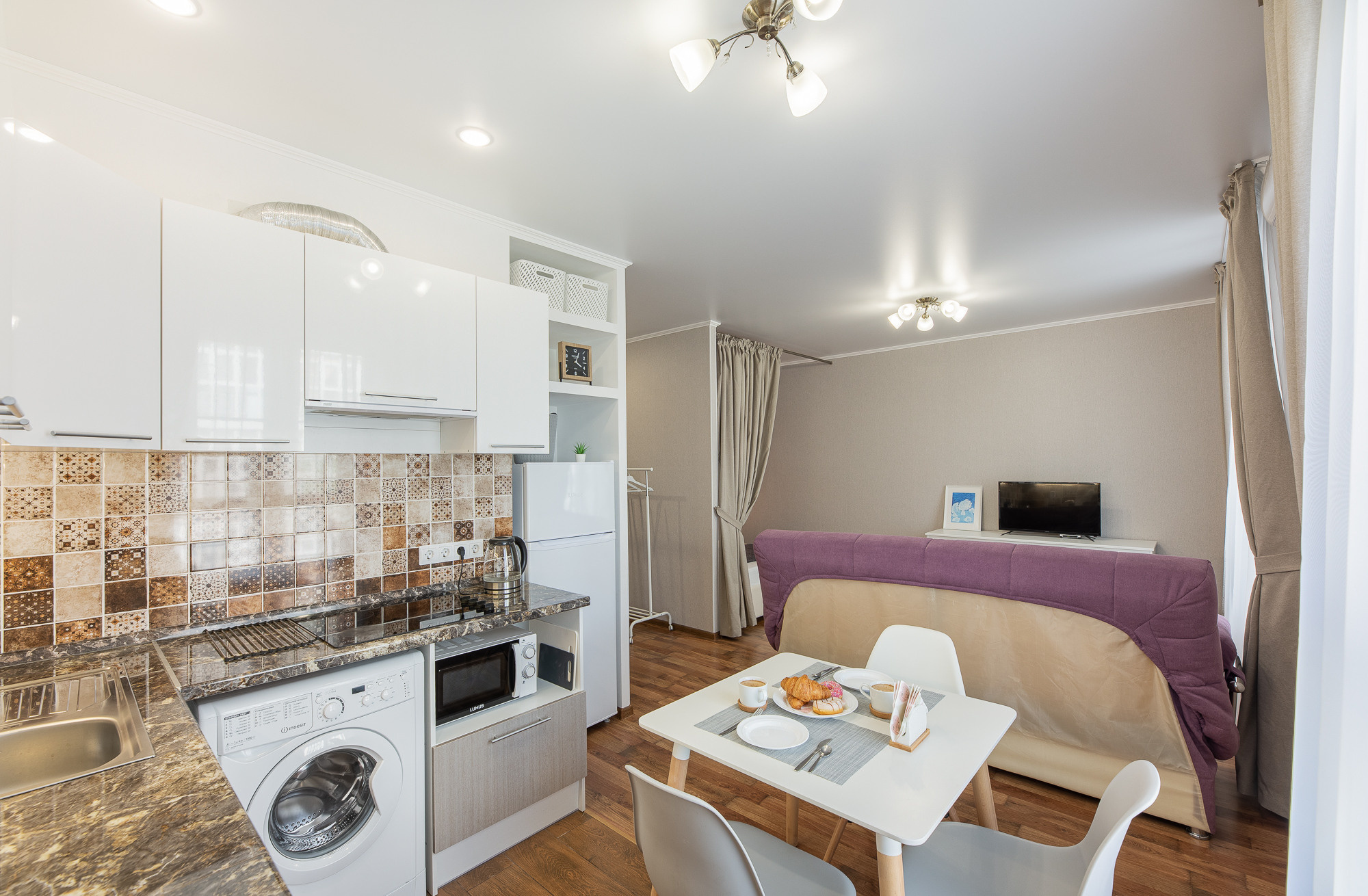 Renatphoto-Фотосессия студии с элементами декора. Профессиональная фотосъёмка интерьеров, предметная фотосессия еды для меню г. Анапа