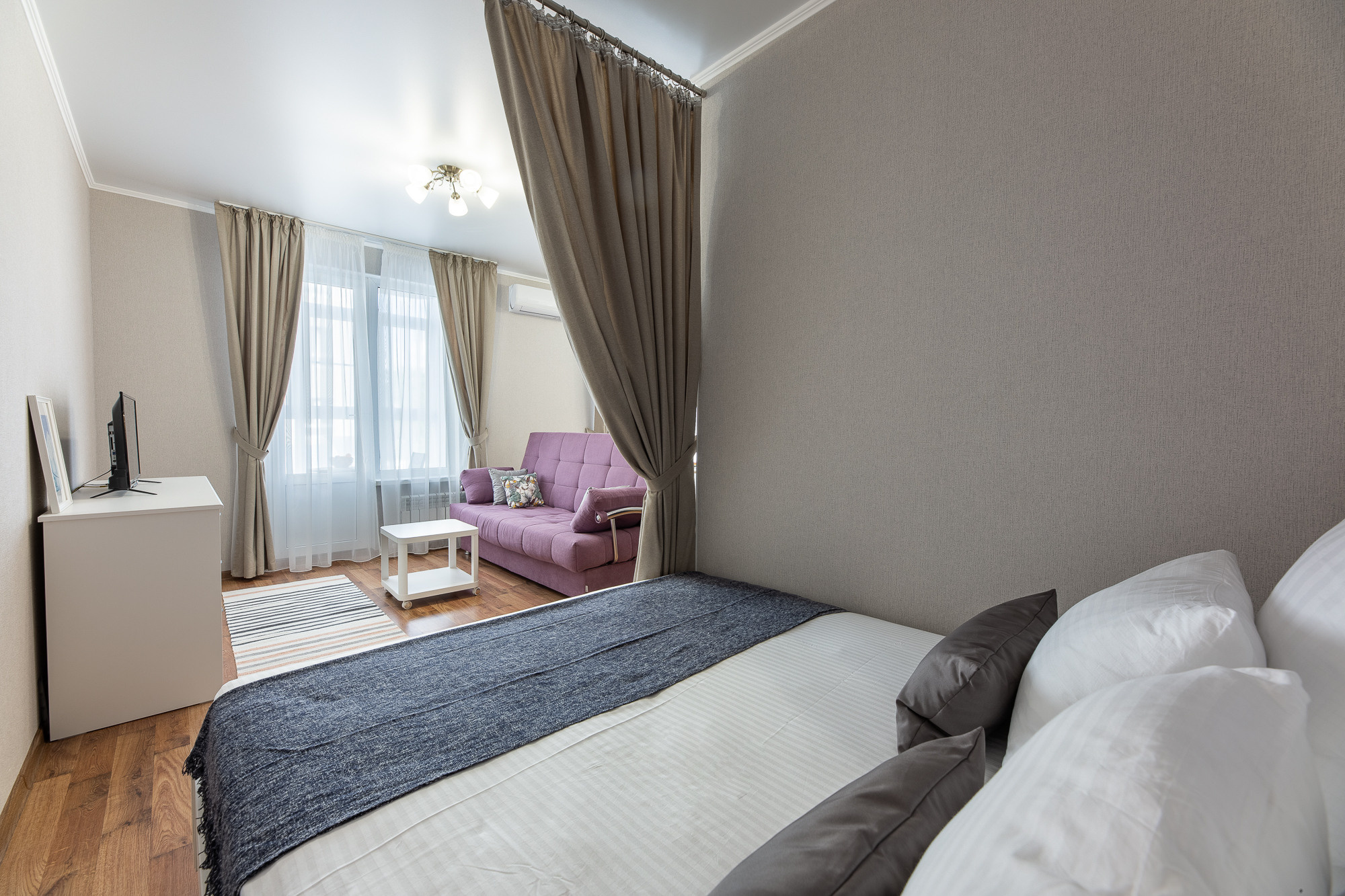 Renatphoto-Фотосессия студии с элементами декора. Профессиональная фотосъёмка интерьеров, предметная фотосессия еды для меню г. Анапа