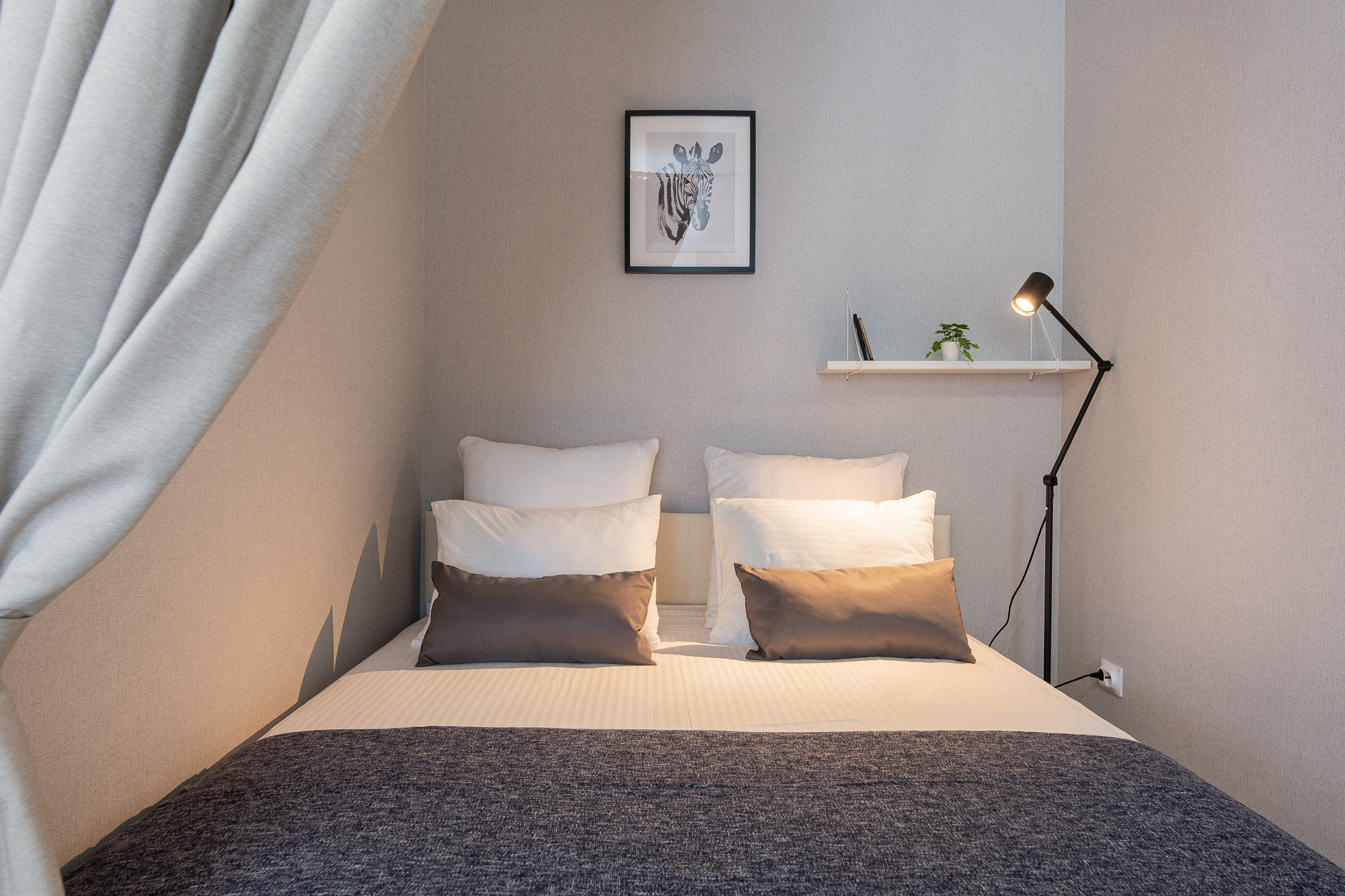 Renatphoto-Фотосессия студии с элементами декора. Профессиональная фотосъёмка интерьеров, предметная фотосессия еды для меню г. Анапа