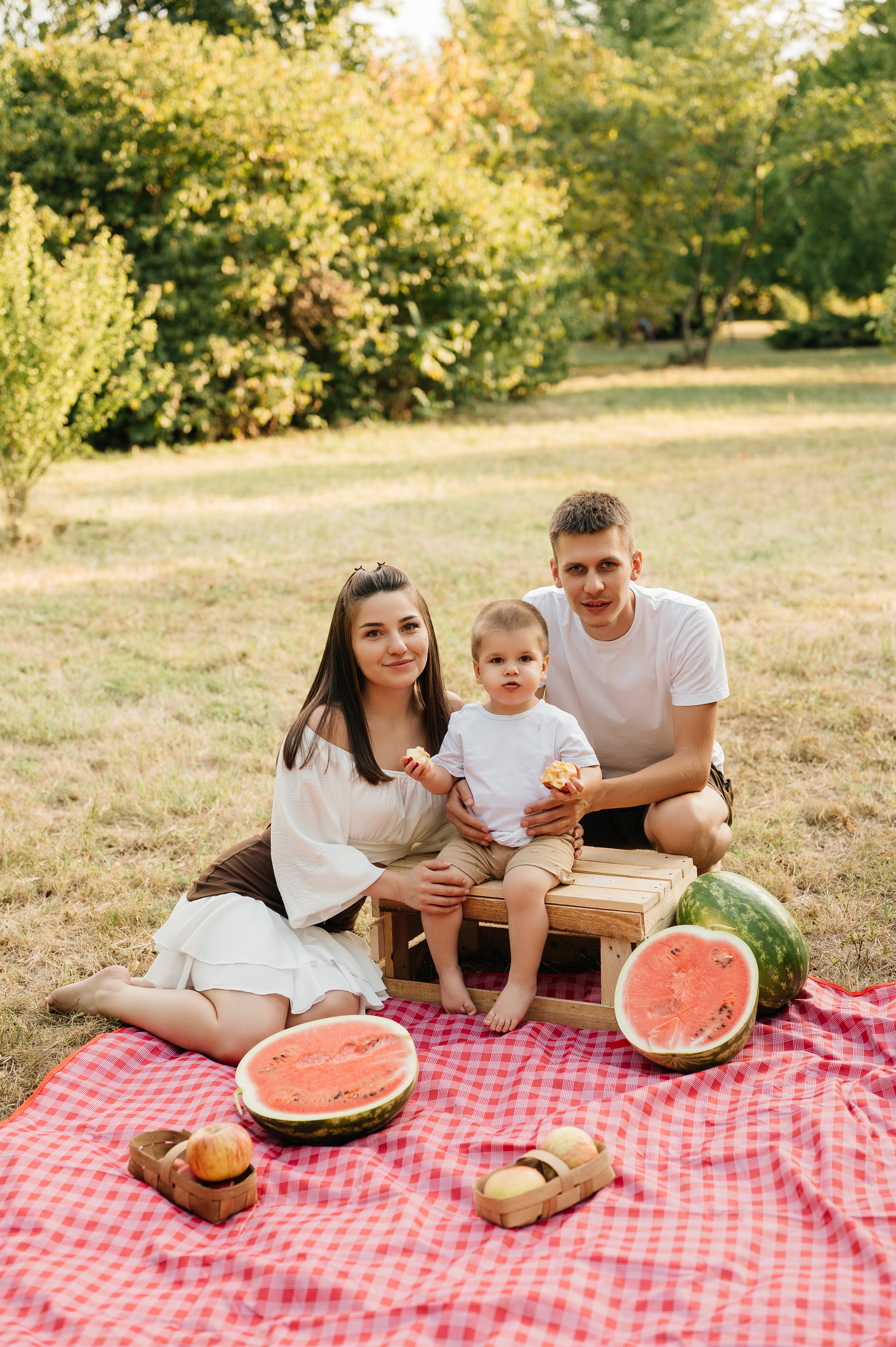 Летняя семейная фотосессия в парке. Свадебный и семейный фотограф в Краснодаре Алина Мельник
