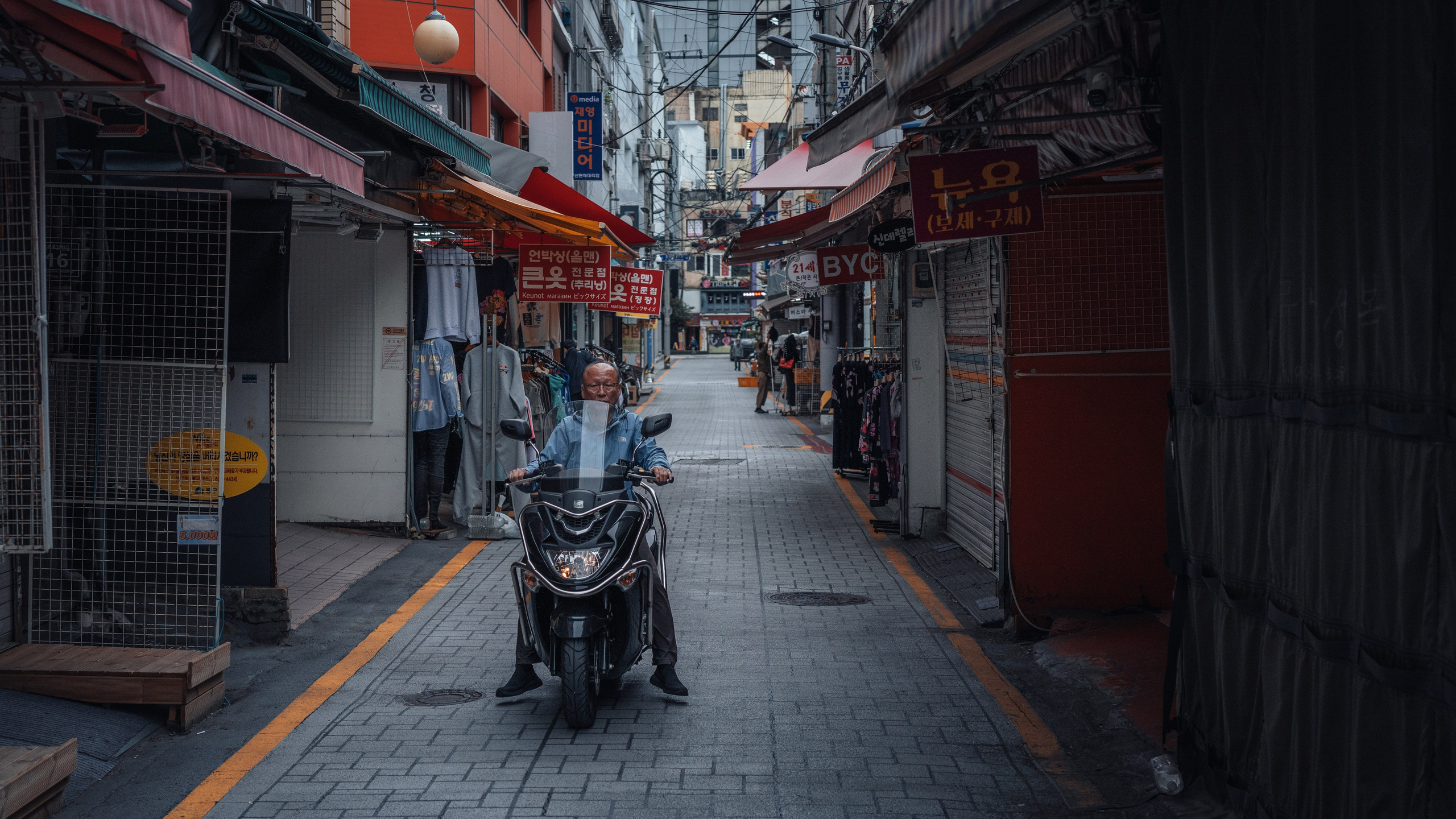 Street photography / Уличная фотография. @tomrus: Рустам Шагиморданов — фотограф