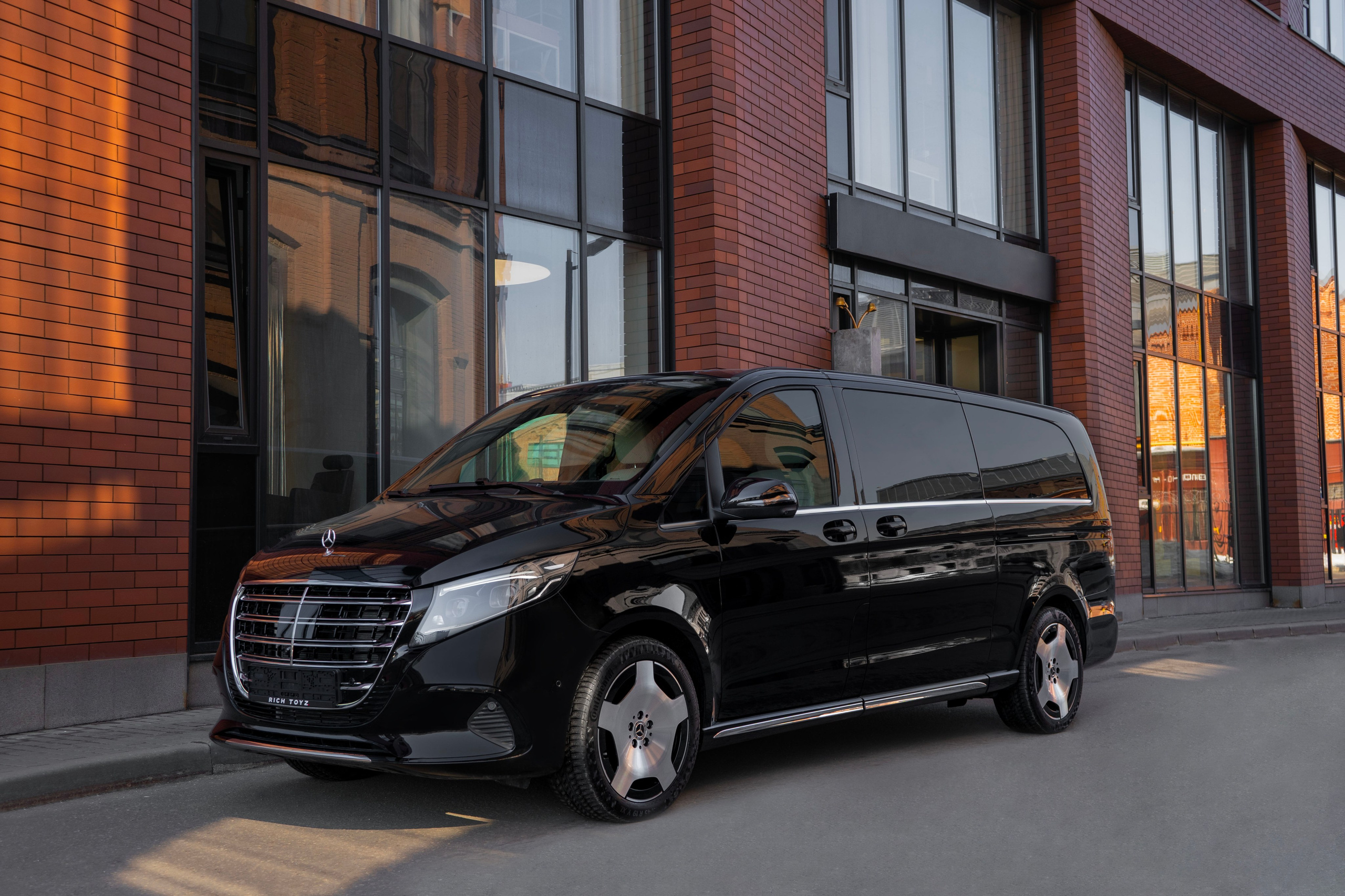 Mercedes-Benz V-class