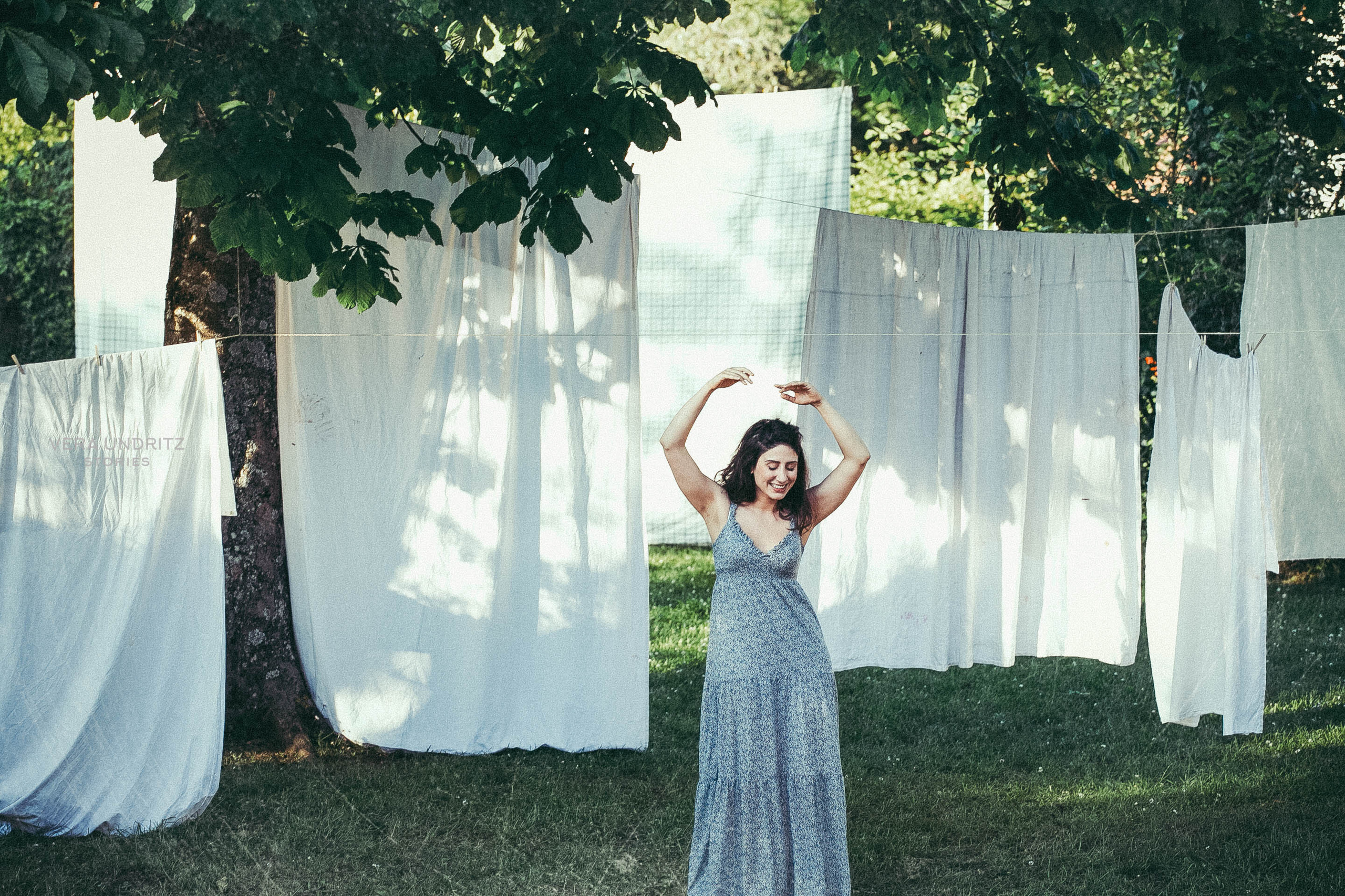 Фото и афиша спектакля «La main de Leila», фестивали в Анси и в Авиньоне. Вера Ундриц/Vera Undritz, celebrity фотограф, Москва