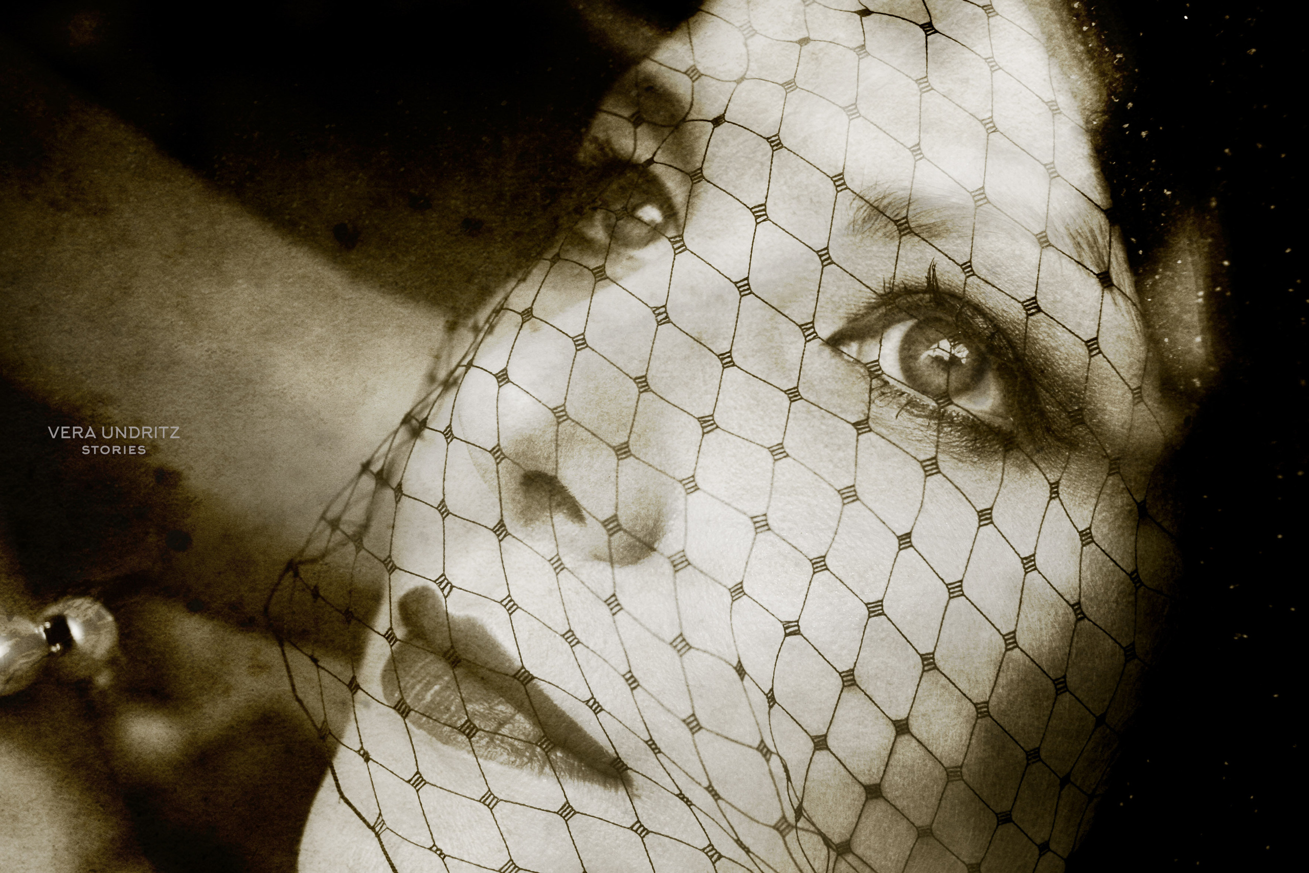 Рената Литвинова для компании СБ-золото, Венеция