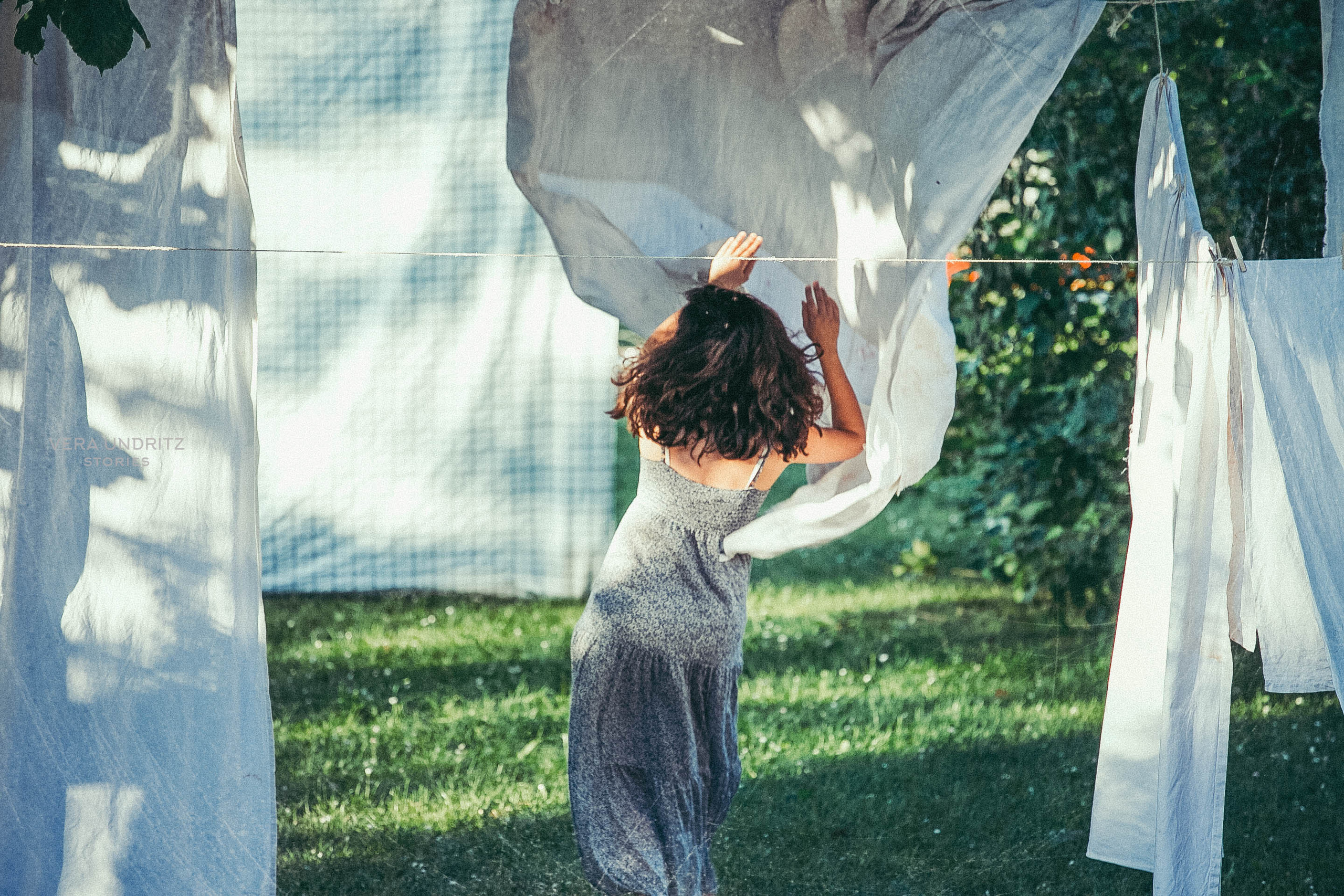 Фото и афиша спектакля «La main de Leila», фестивали в Анси и в Авиньоне. Вера Ундриц/Vera Undritz, celebrity фотограф, Москва