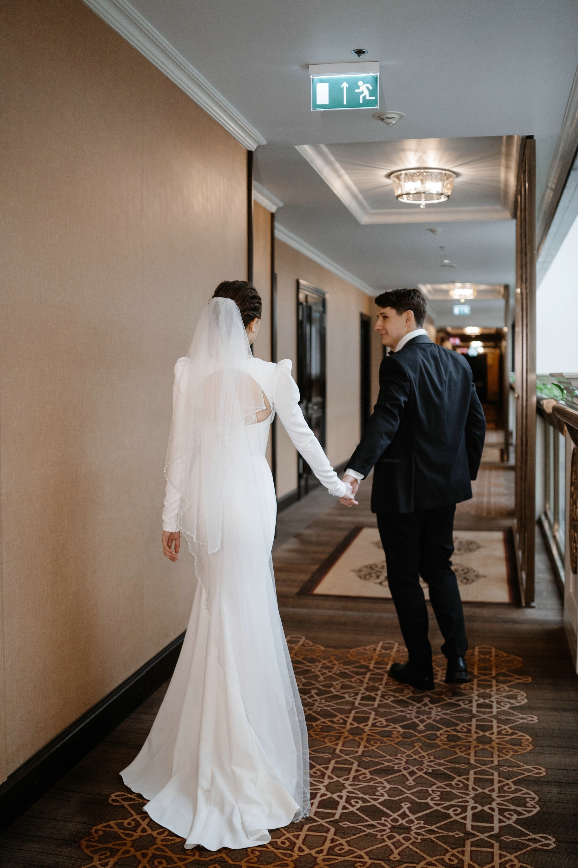 Фотосессия свадьбы в Lotte Plaza. Свадебный и семейный фотограф в Москве Светлана Зоткина